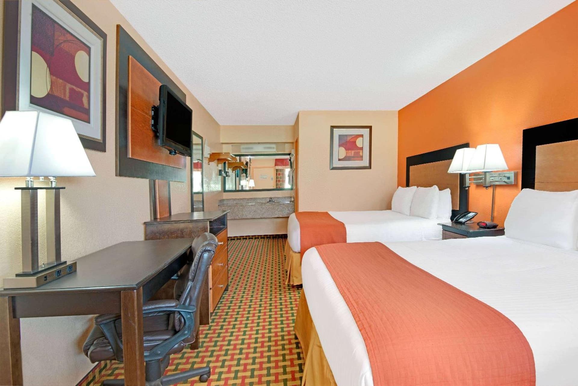Days Inn by Wyndham Independence gallery photo in Independence, MO — image 11