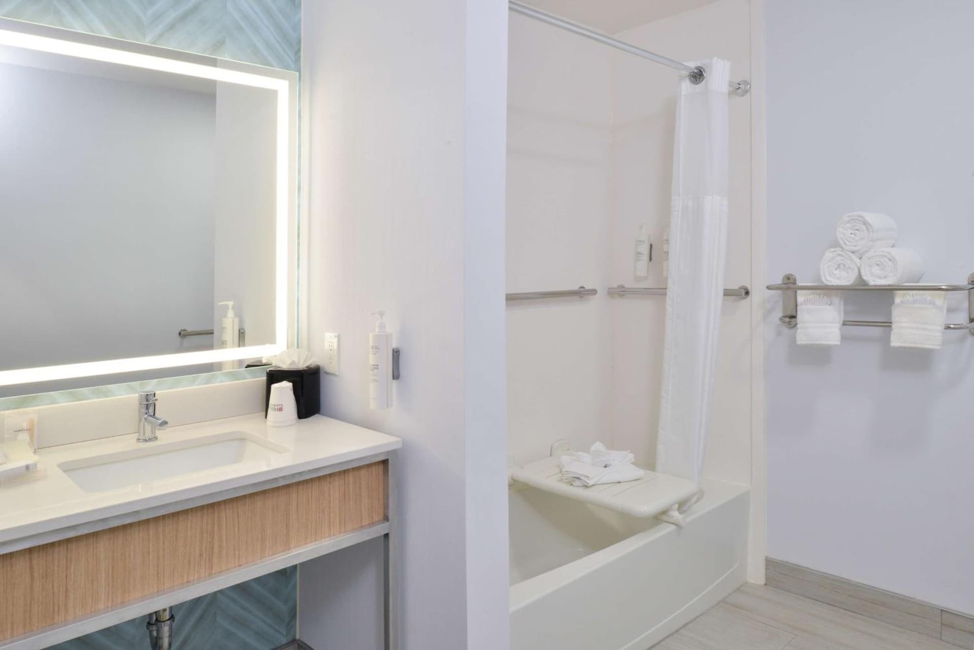 Hilton Garden Inn Denton gallery photo in Denton, TX — image 27