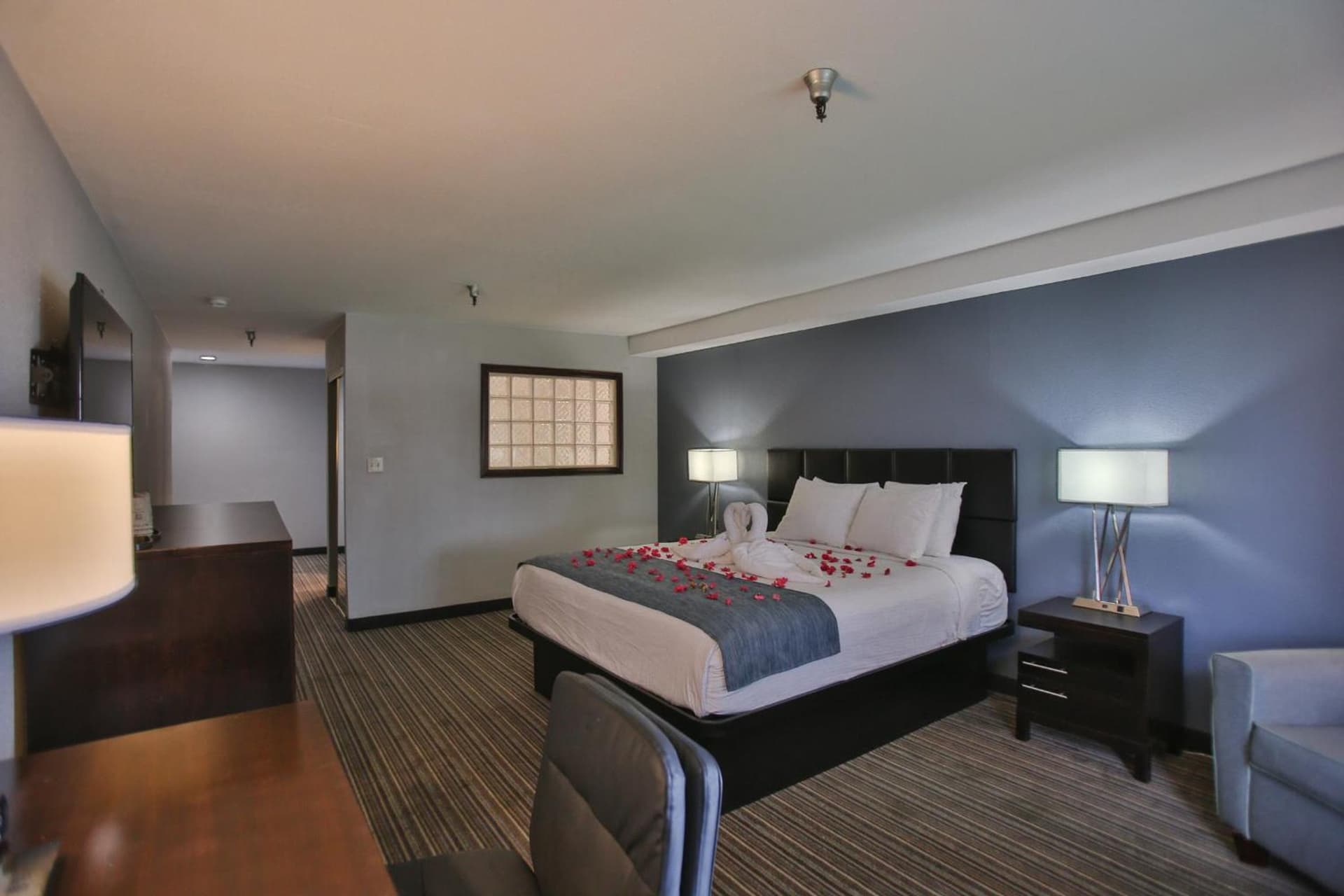 Best Western Surf City gallery photo in Huntington Beach, CA — image 41