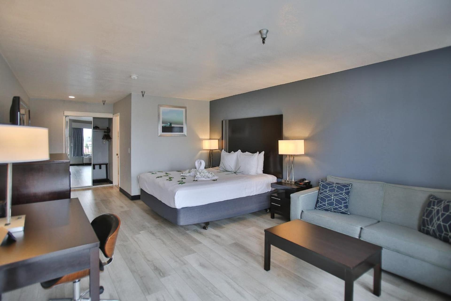 Best Western Surf City gallery photo in Huntington Beach, CA — image 7