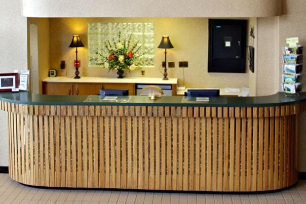 GOLD VAULT INN interior in Radcliff, KY — gallery photo 2