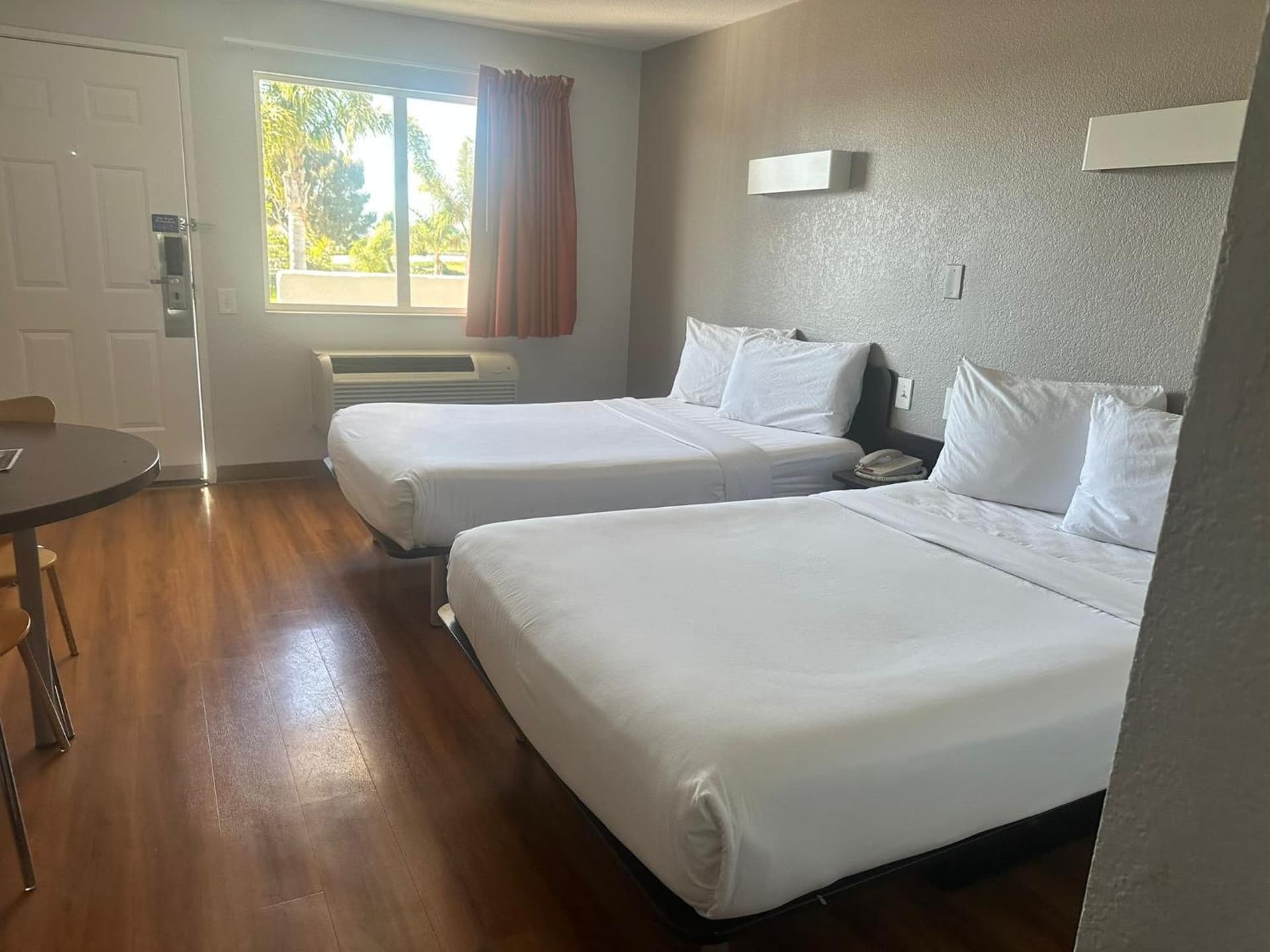 Motel 6-Ventura, CA - South gallery photo in Ventura, CA — image 10