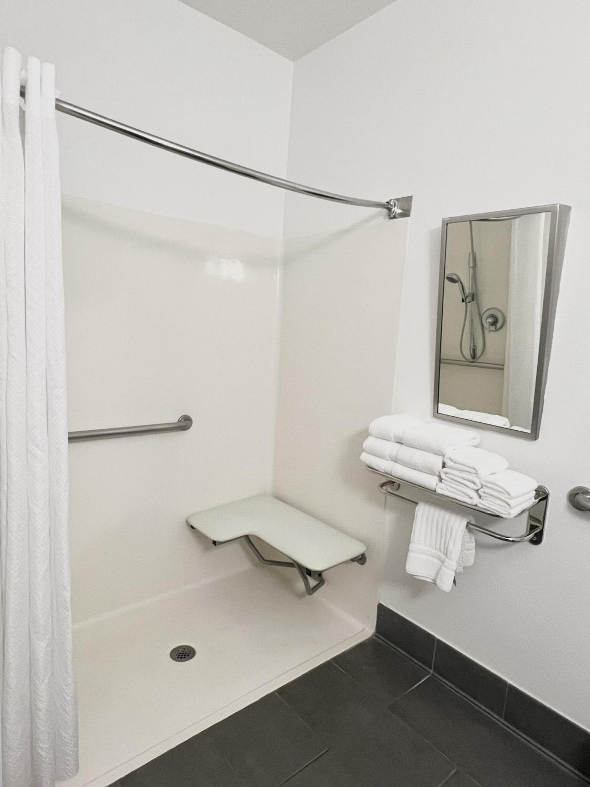 Country Inn & Suites by Radisson, Tucson Airport, AZ gallery photo in Tucson, AZ — image 36