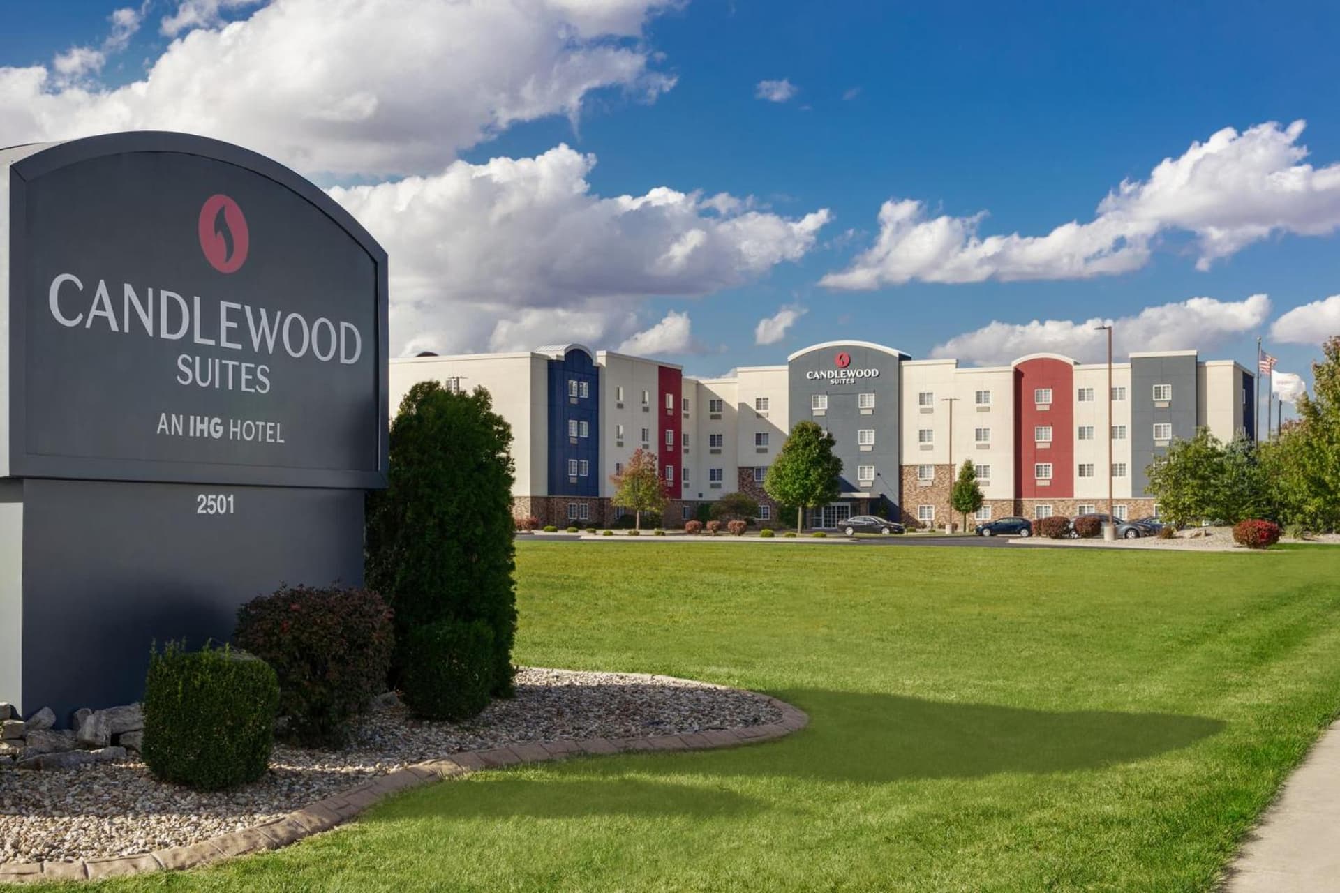 Candlewood Suites Columbus North - Worthington by IHG featured exterior or lobby in Columbus, OH — similar hotel