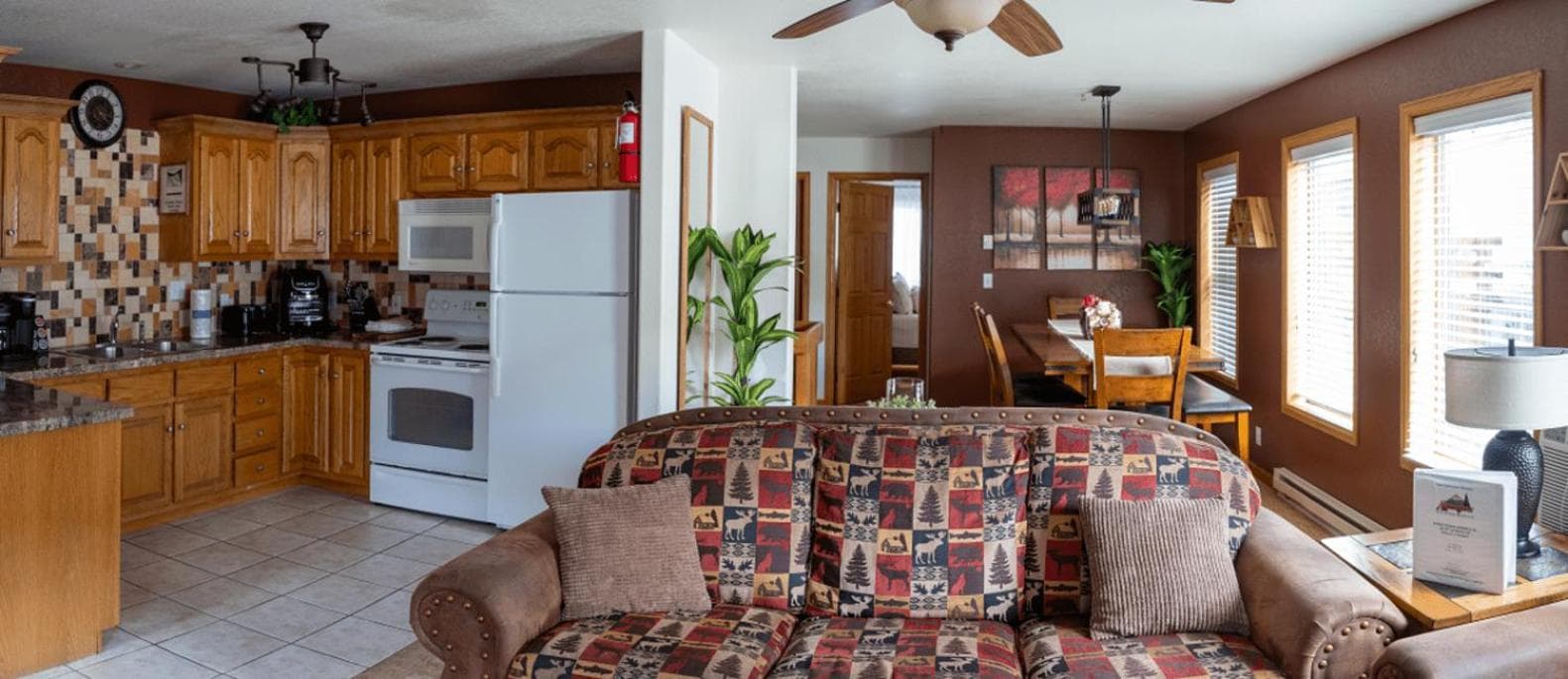 Alpenglow Three Bedroom Two Bath – A15 interior in Ouray, CO — gallery photo 2