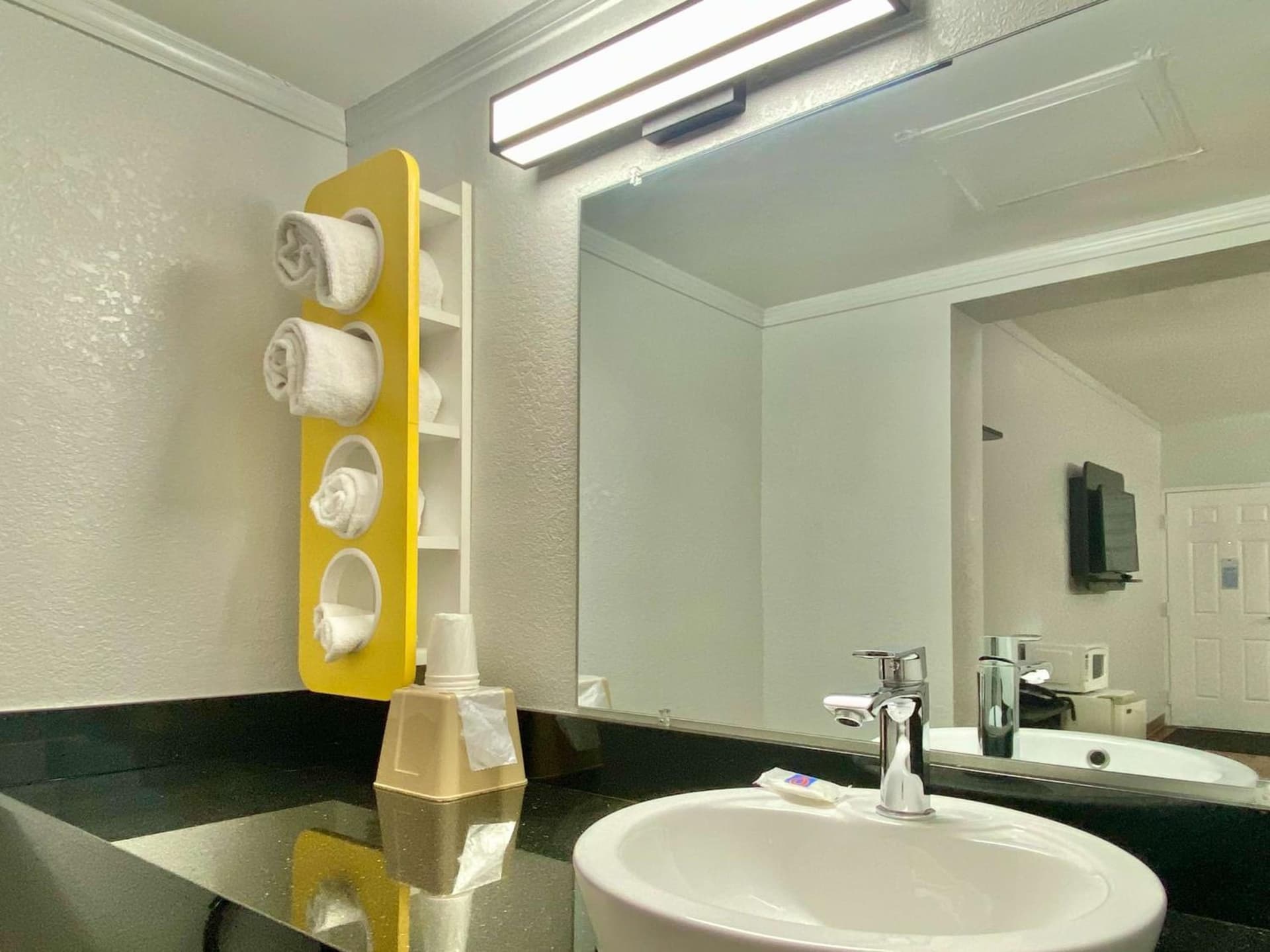 Motel 6-Huntington, WV gallery photo in Huntington, WV — image 15