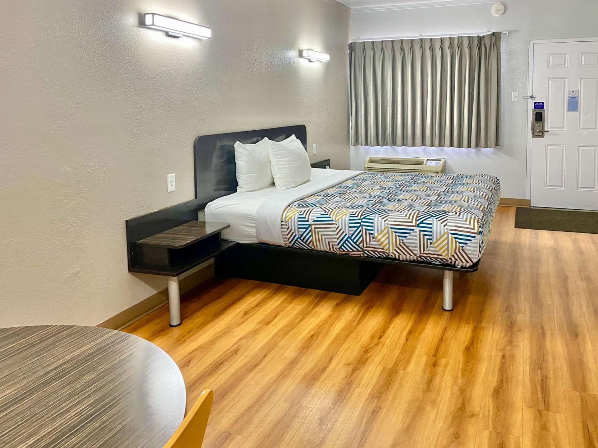 Motel 6-Huntington, WV gallery photo in Huntington, WV — image 23