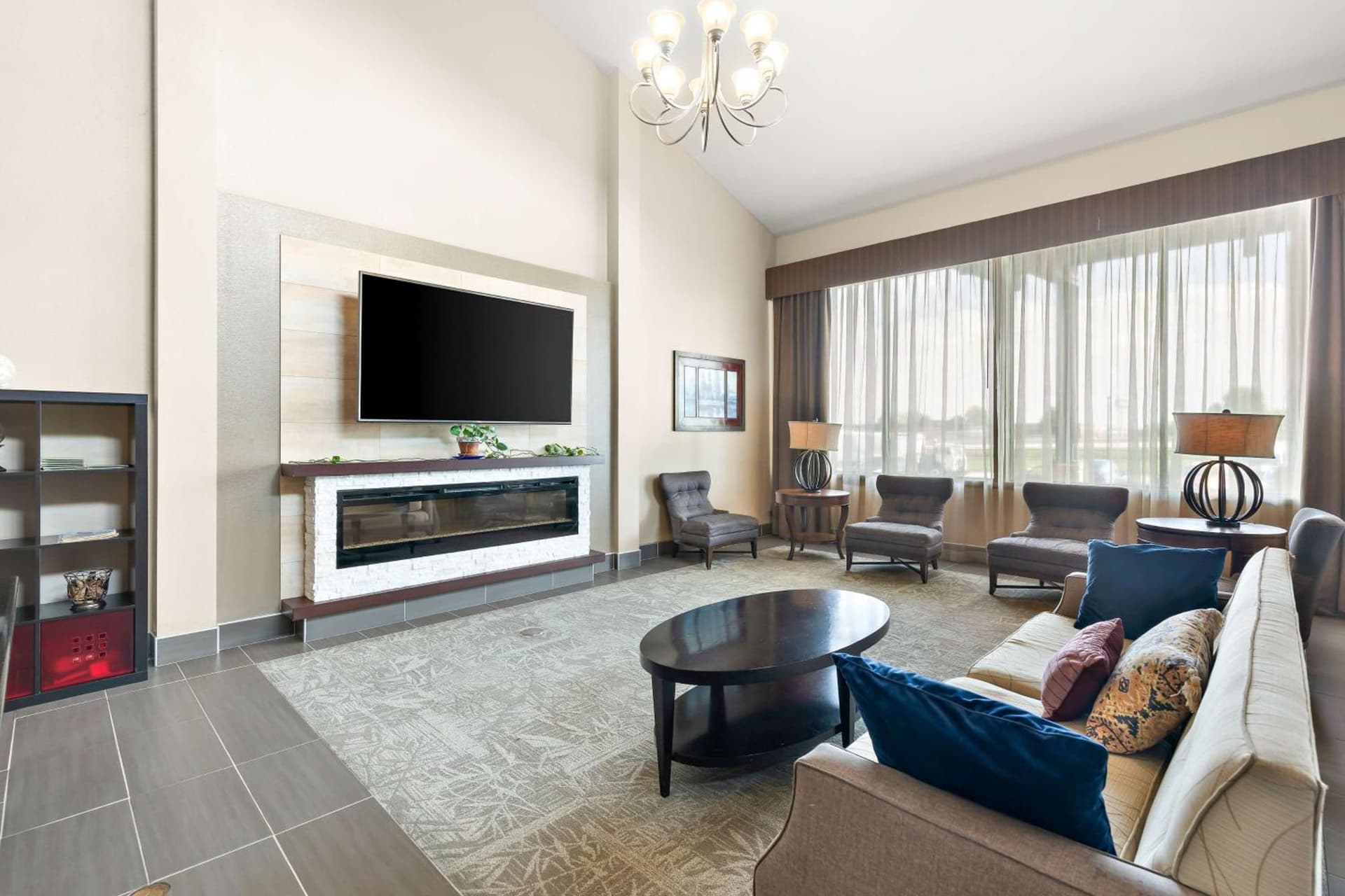Best Western West Towne Suites property views in Madison, WI — gallery photo 3