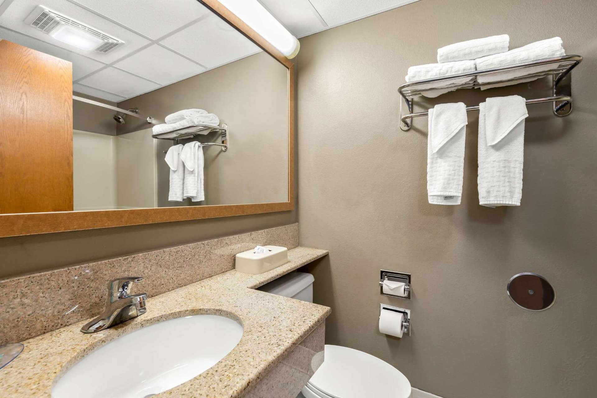Best Western West Towne Suites gallery photo in Madison, WI — image 7