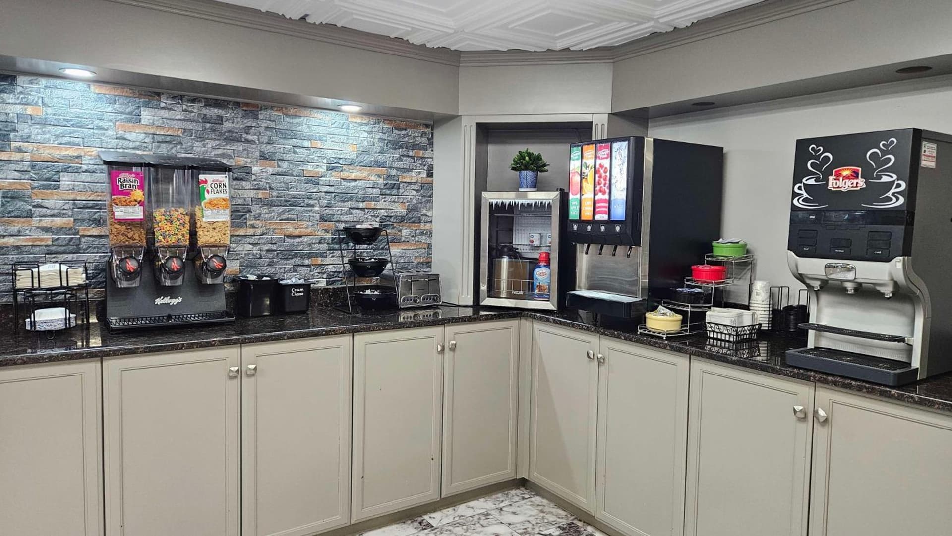 Best Western Hopkinsville KY - BRAND NEW ROOMS gallery photo in Hopkinsville, KY — image 41
