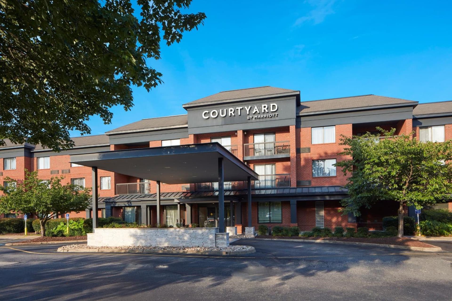Courtyard Newport News Yorktown featured exterior or lobby in Newport News, VA — similar hotel