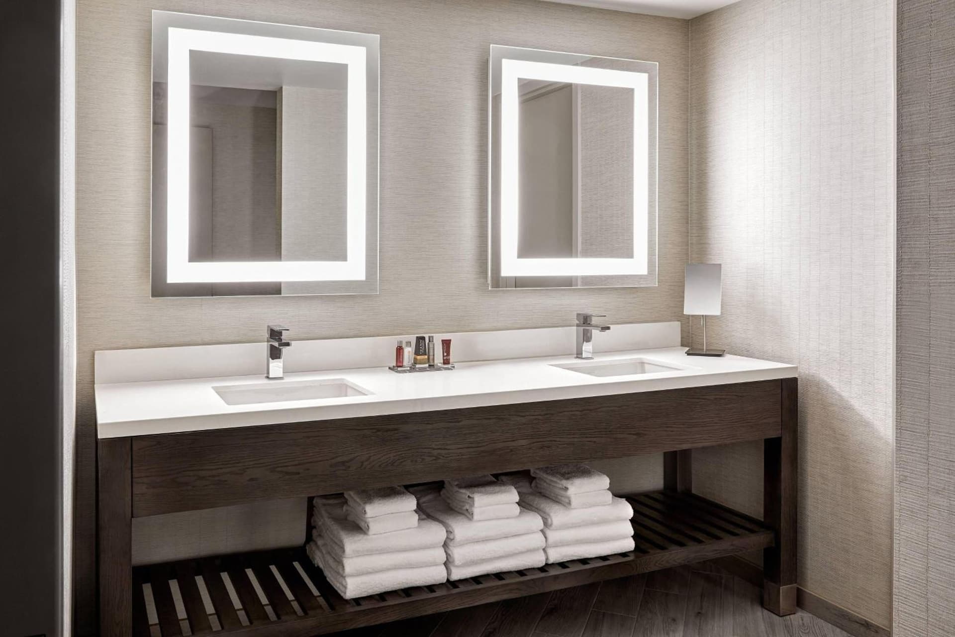 Ventura Beach Marriott gallery photo in Ventura, CA — image 7