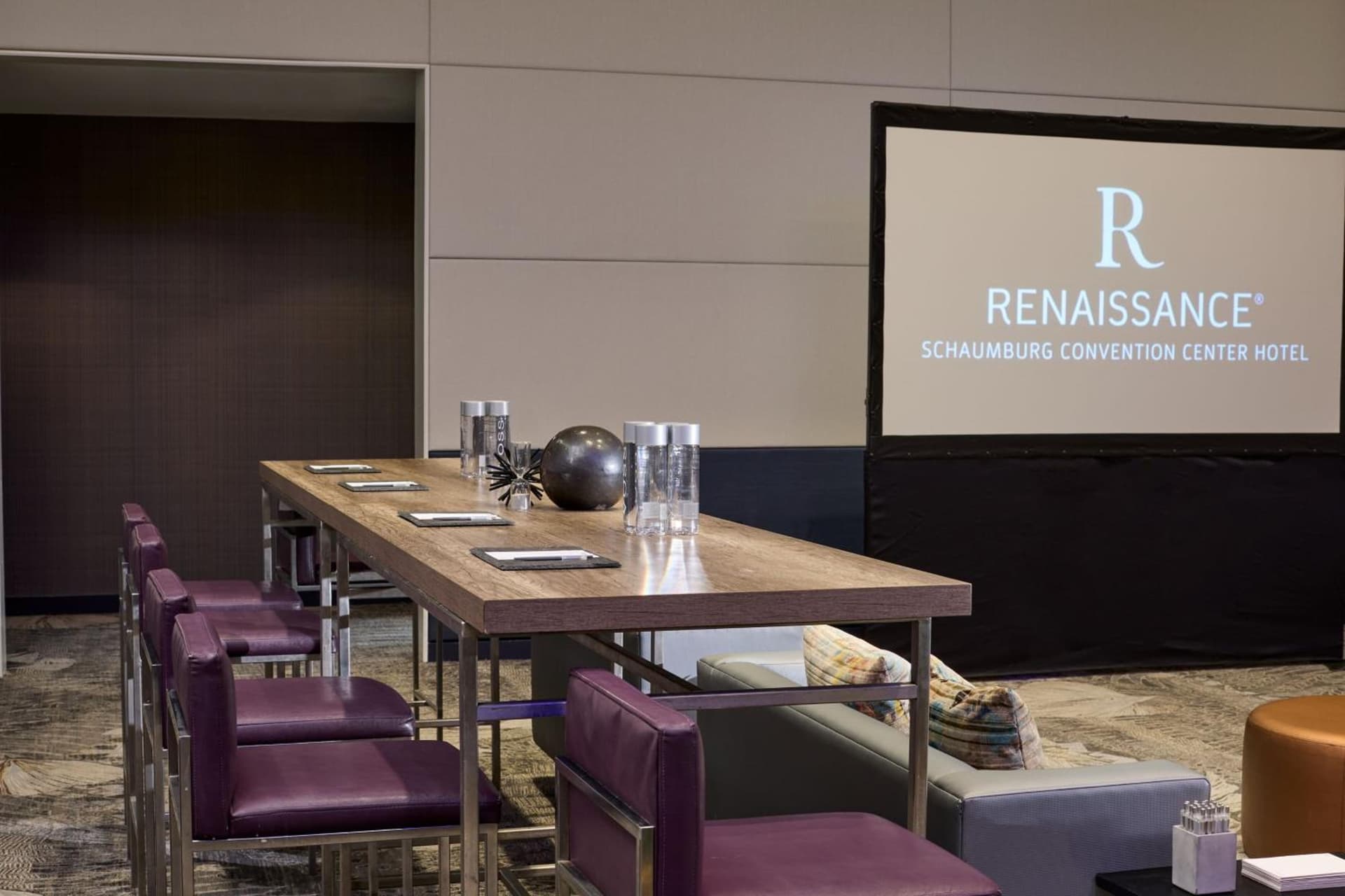 Renaissance Schaumburg Convention Center Hotel gallery photo in Schaumburg, IL — image 80