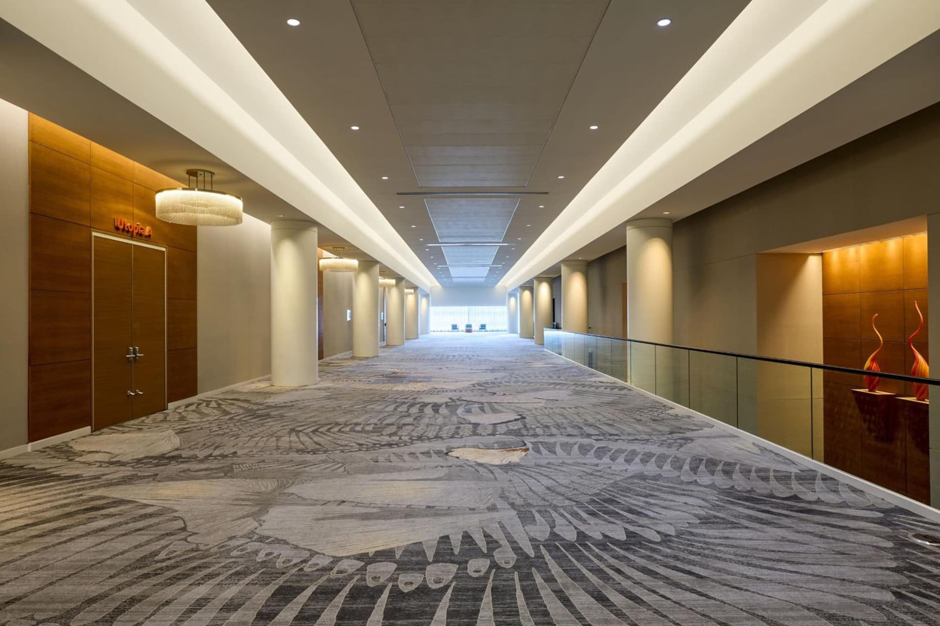 Renaissance Schaumburg Convention Center Hotel gallery photo in Schaumburg, IL — image 4