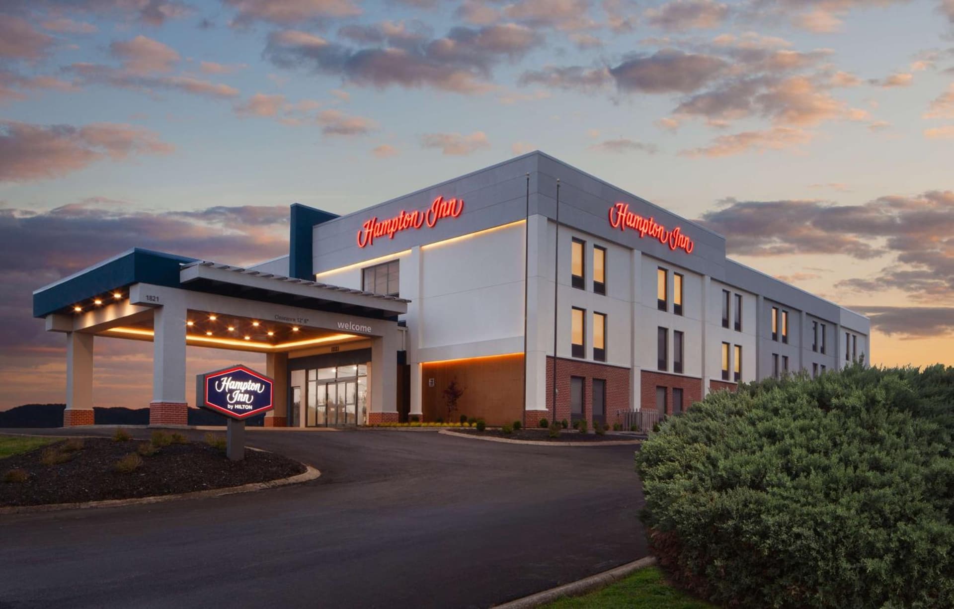 Hampton Inn Athens featured exterior or lobby in Athens, TN — similar hotel