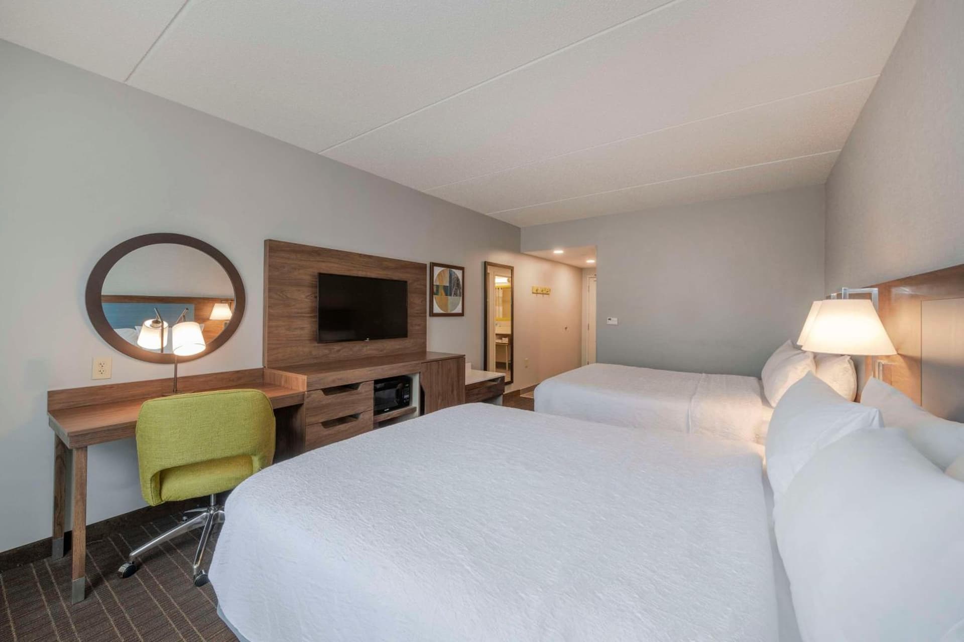 Hampton Inn & Suites Burlington gallery photo in Burlington, NC — image 48