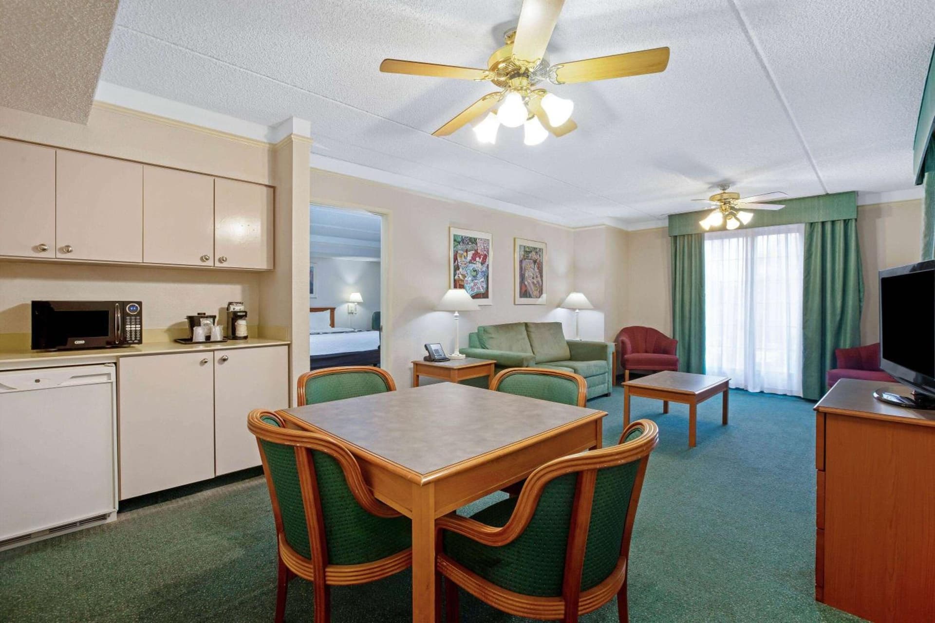 La Quinta Inn by Wyndham Stockton gallery photo in Stockton, CA — image 12