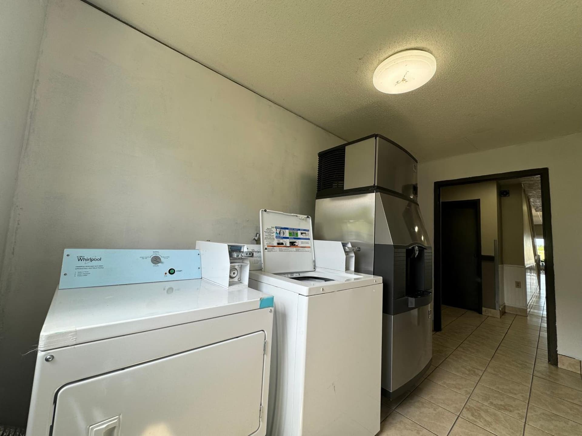 South Ridge Inn gallery photo in North Ridgeville, OH — image 25