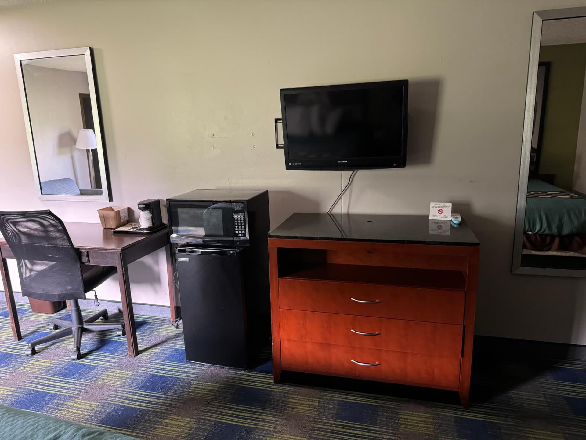 South Ridge Inn gallery photo in North Ridgeville, OH — image 24