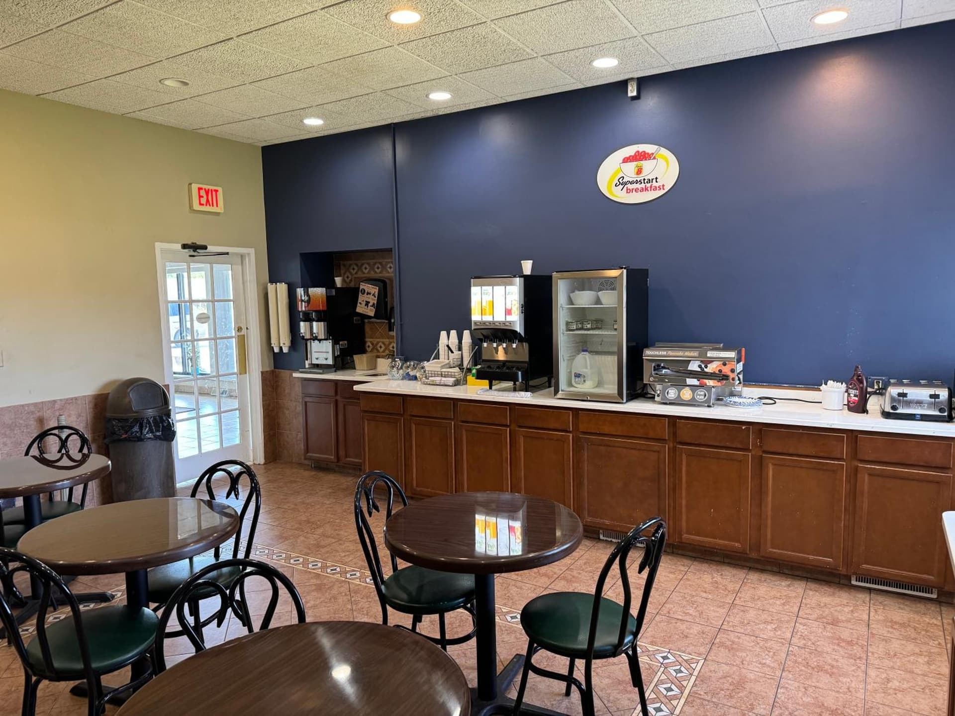 South Ridge Inn gallery photo in North Ridgeville, OH — image 21