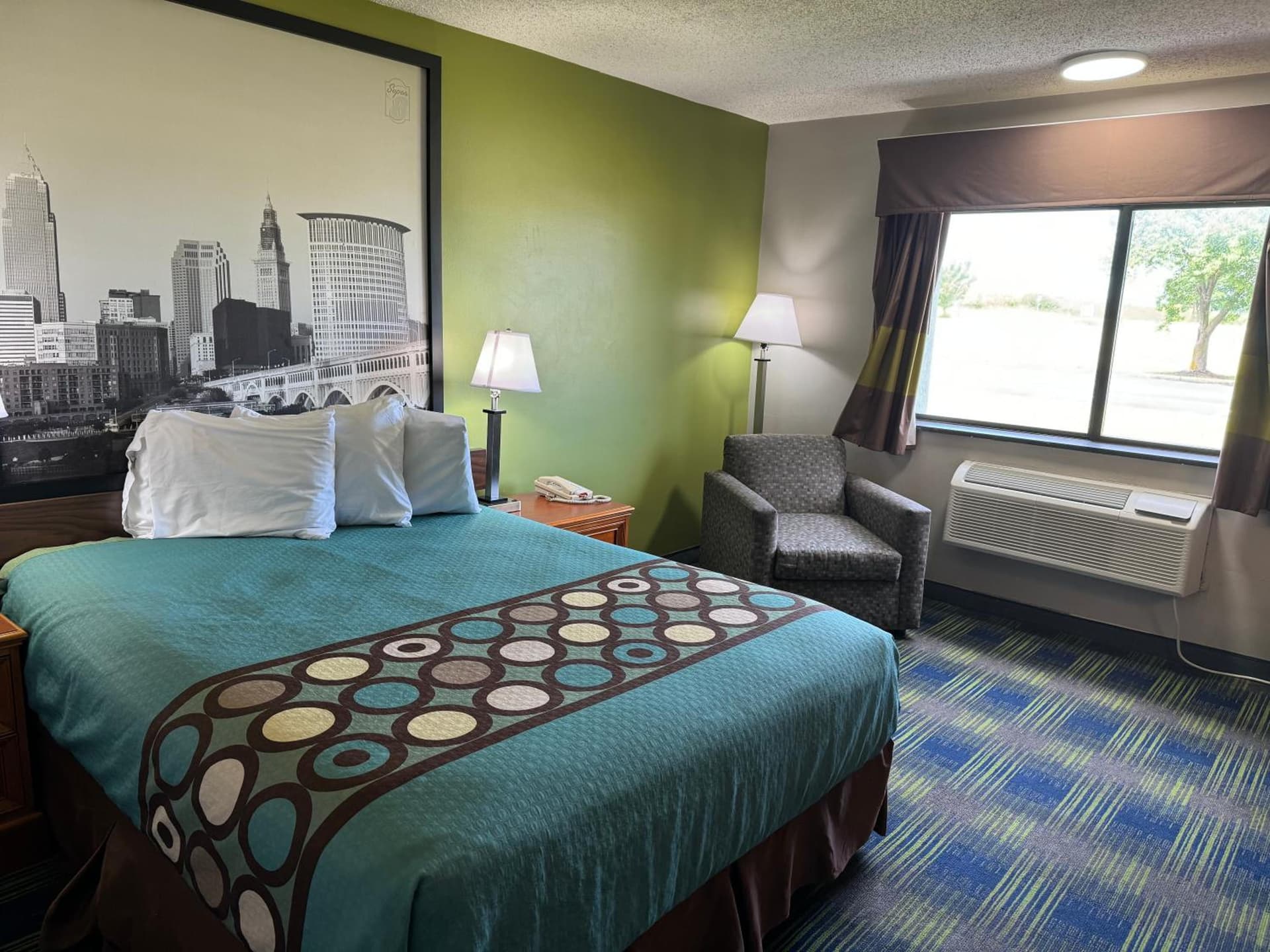 South Ridge Inn gallery photo in North Ridgeville, OH — image 19