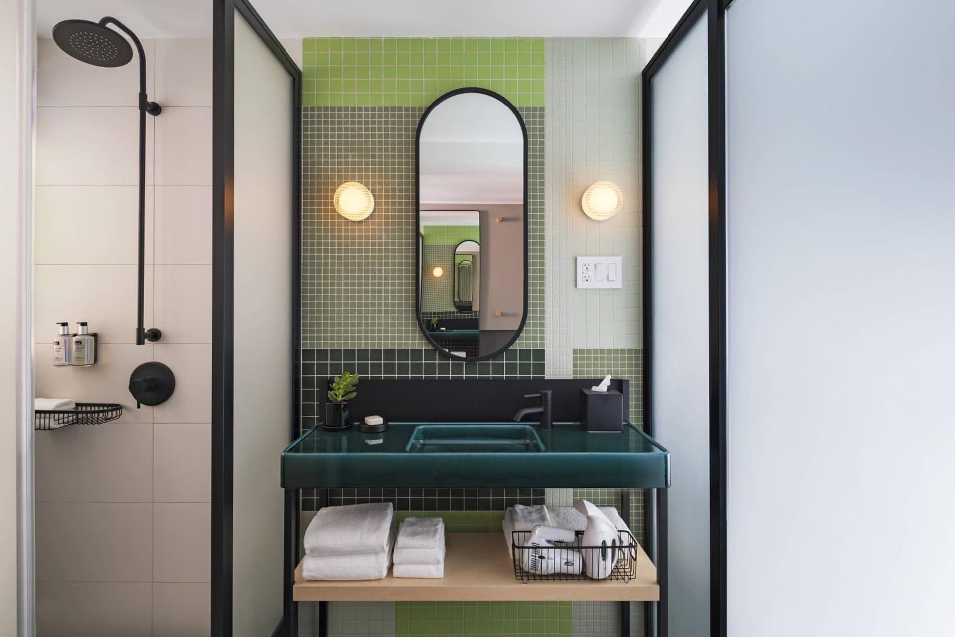 Moxy NYC East Village gallery photo in New York, NY — image 13