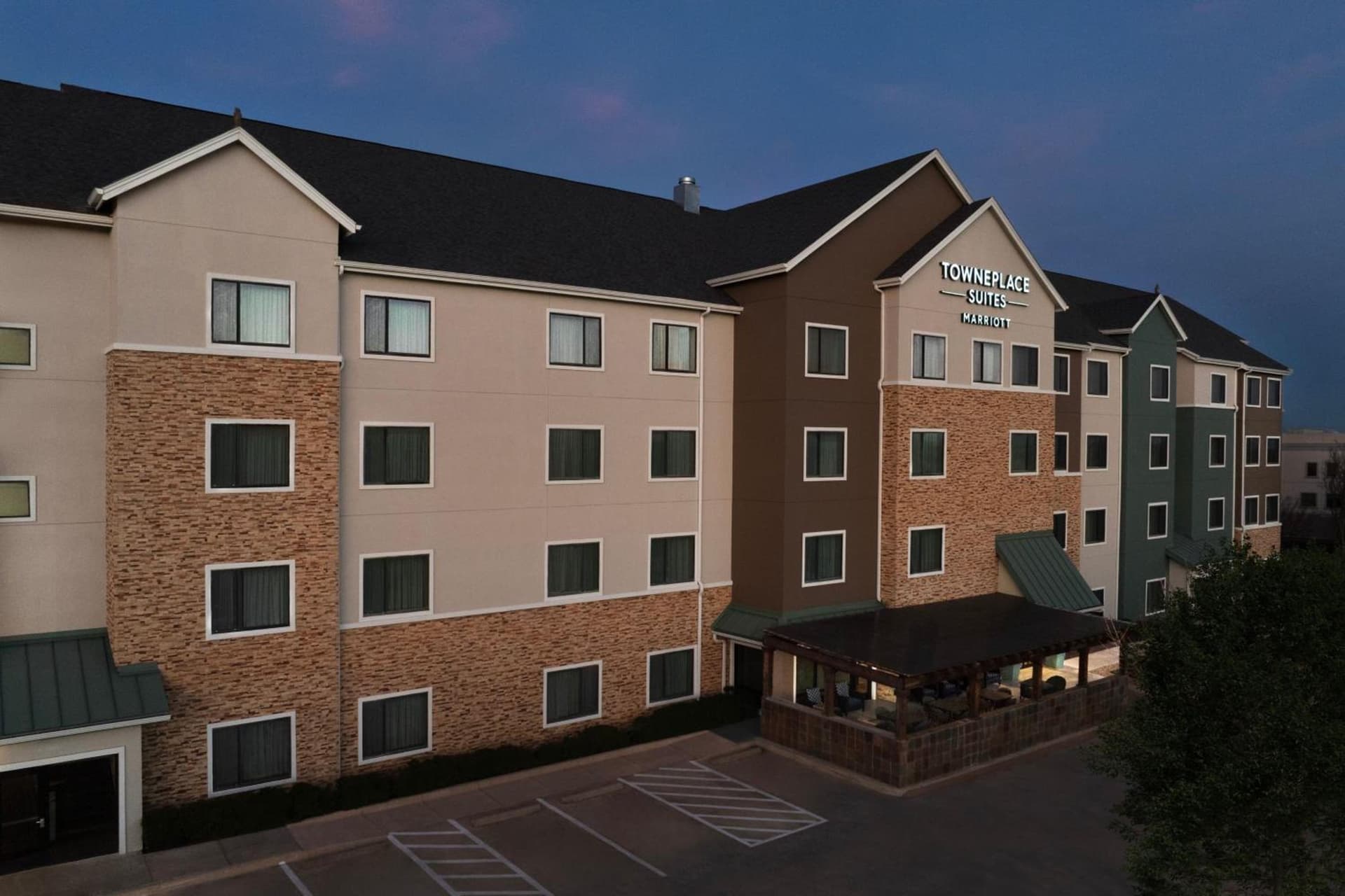 TownePlace Suites Dallas DeSoto interior in DeSoto, TX — gallery photo 2