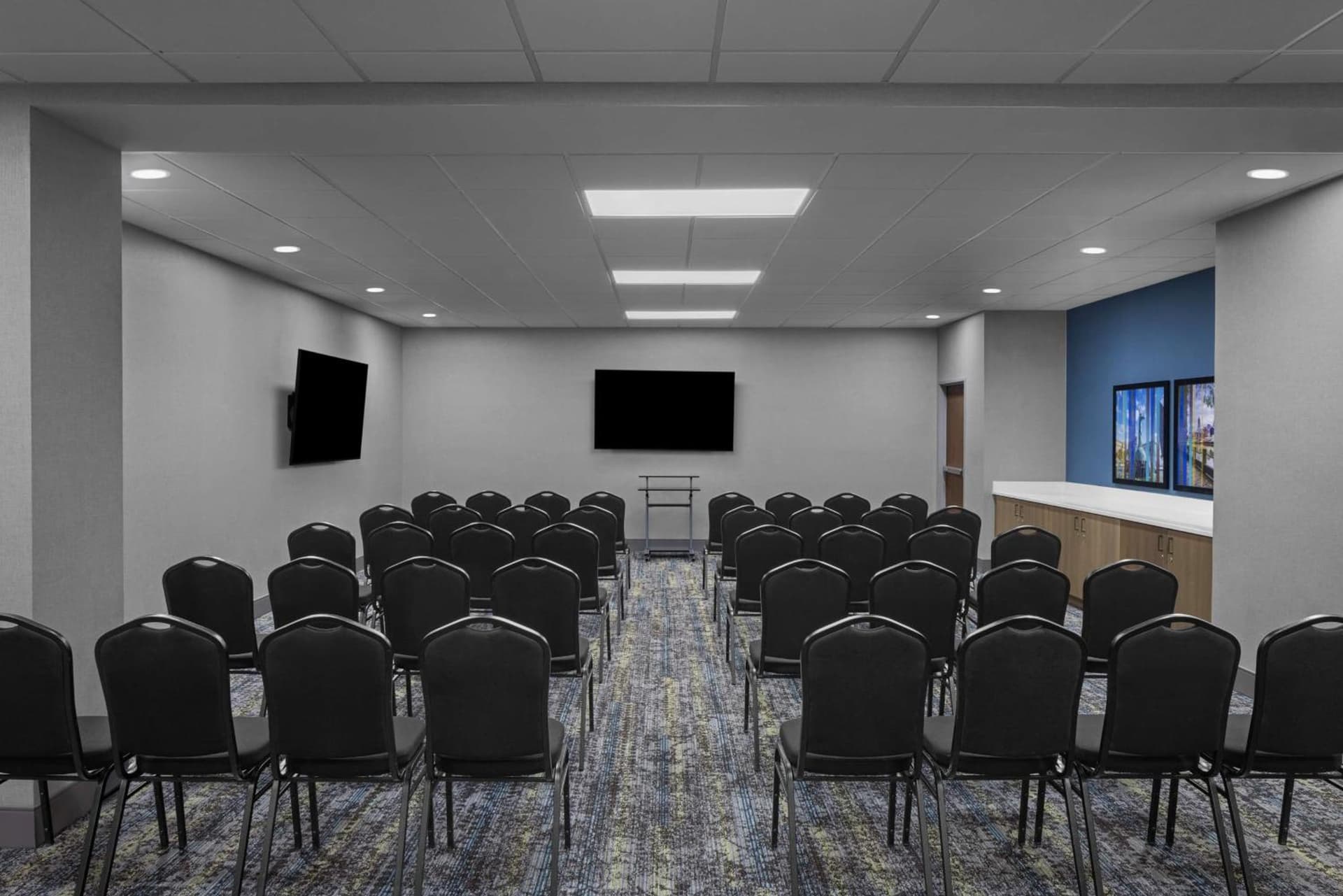 Hampton Inn Cleveland-Downtown gallery photo in Cleveland, OH — image 15