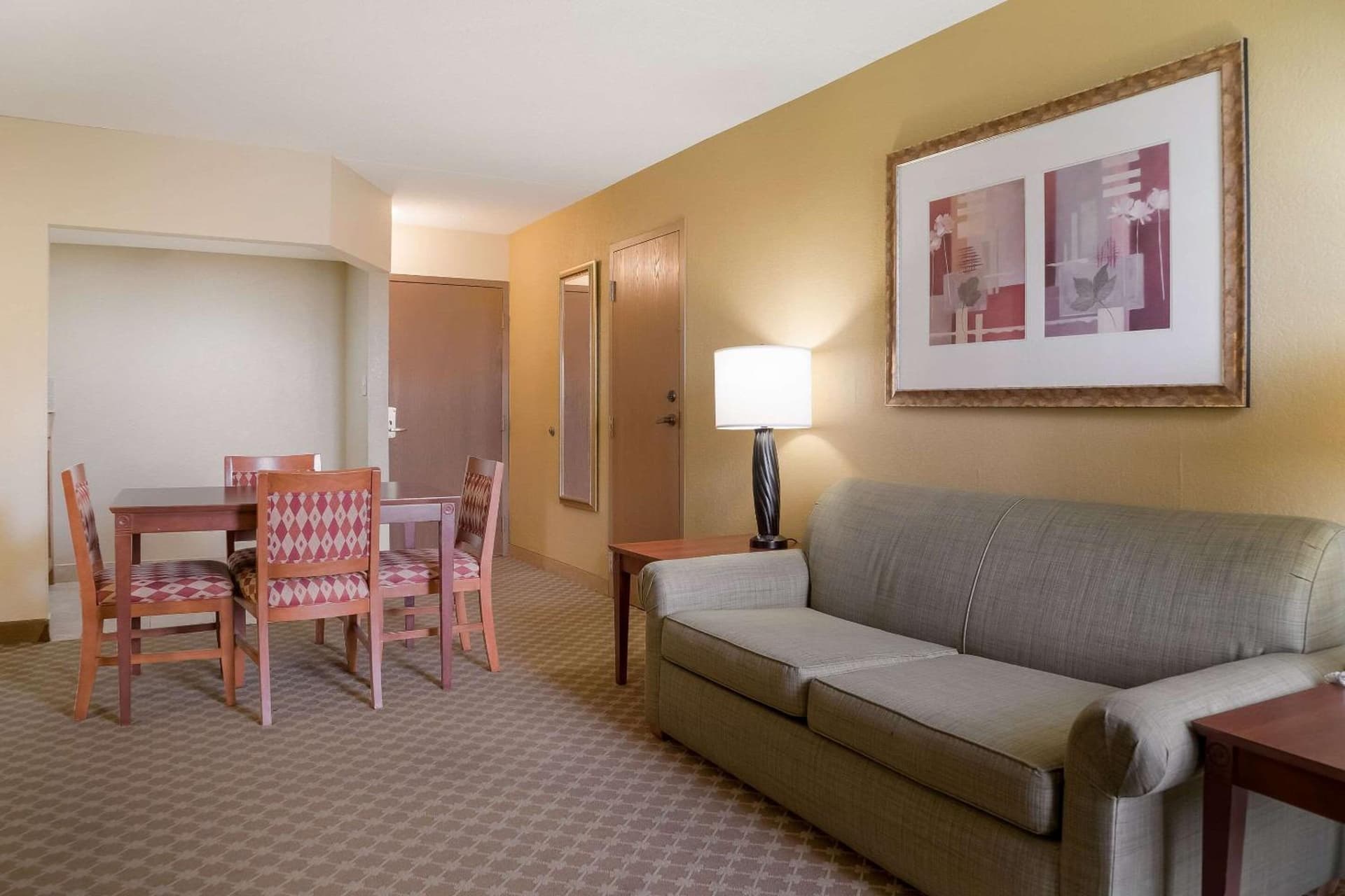 Quality Inn & Suites gallery photo in Saginaw, MI — image 25
