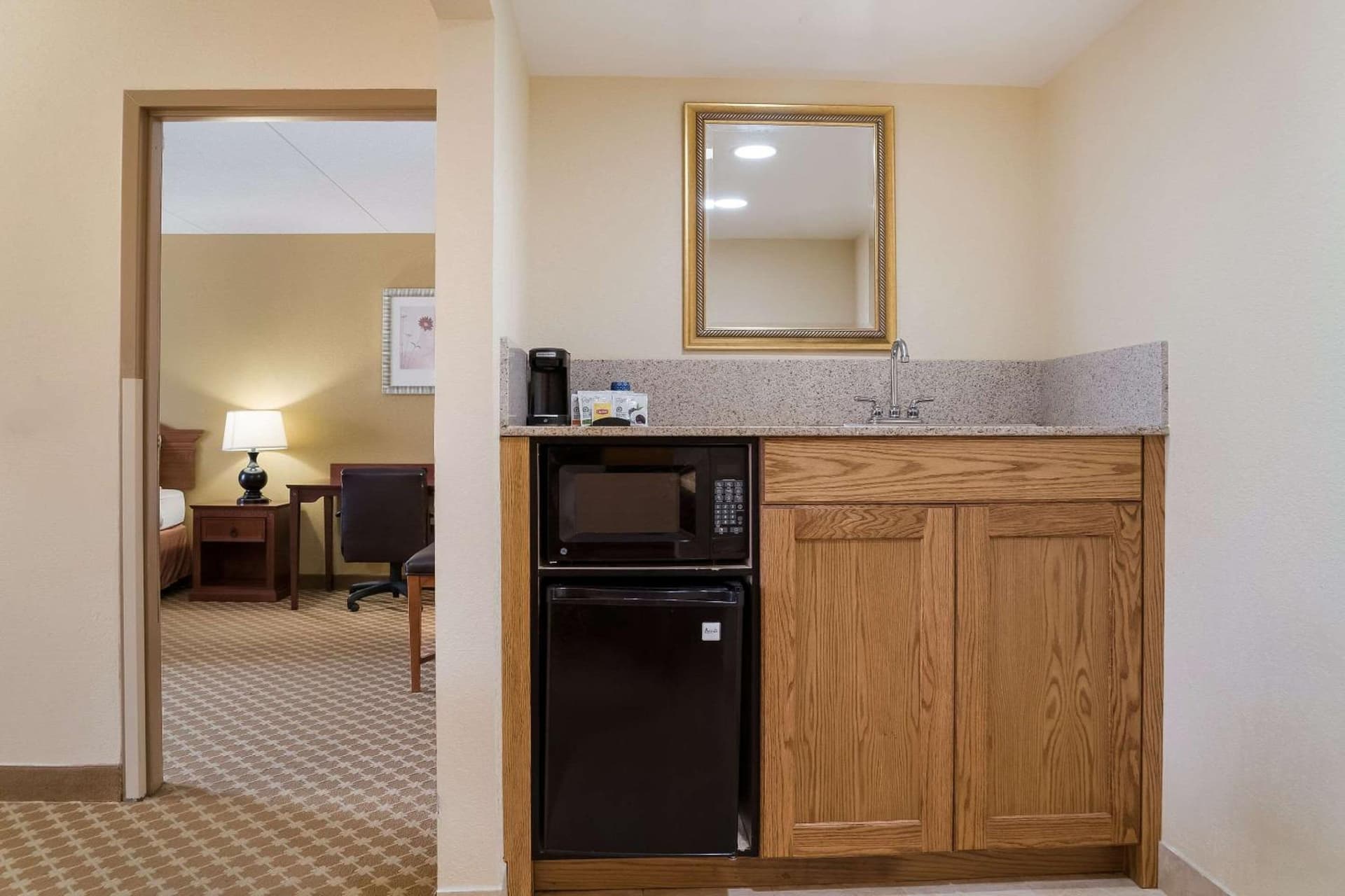 Quality Inn & Suites gallery photo in Saginaw, MI — image 7