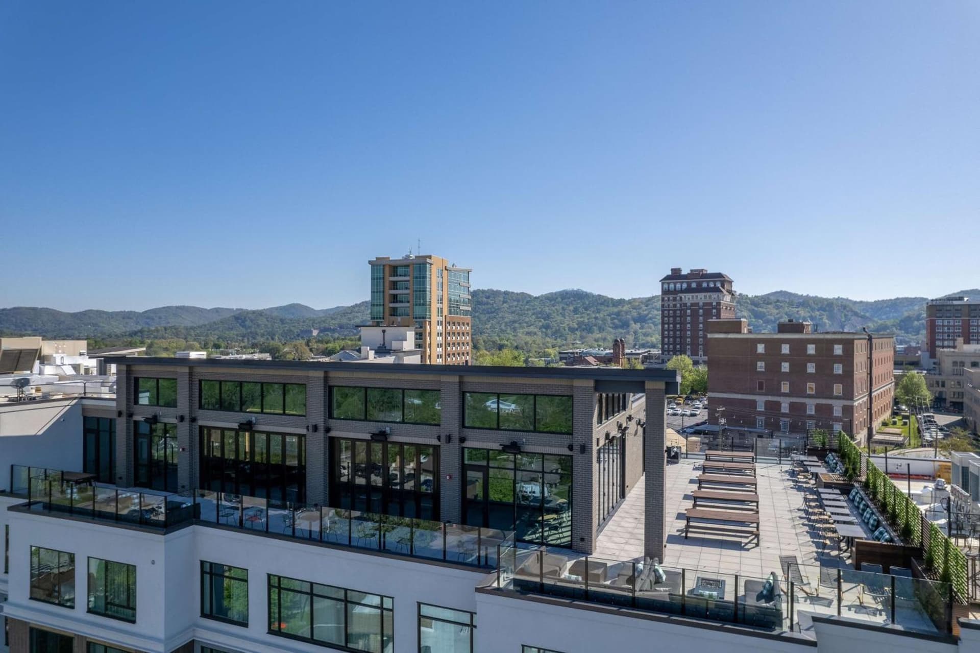 Embassy Suites By Hilton Asheville Downtown gallery photo in Asheville, NC — image 21