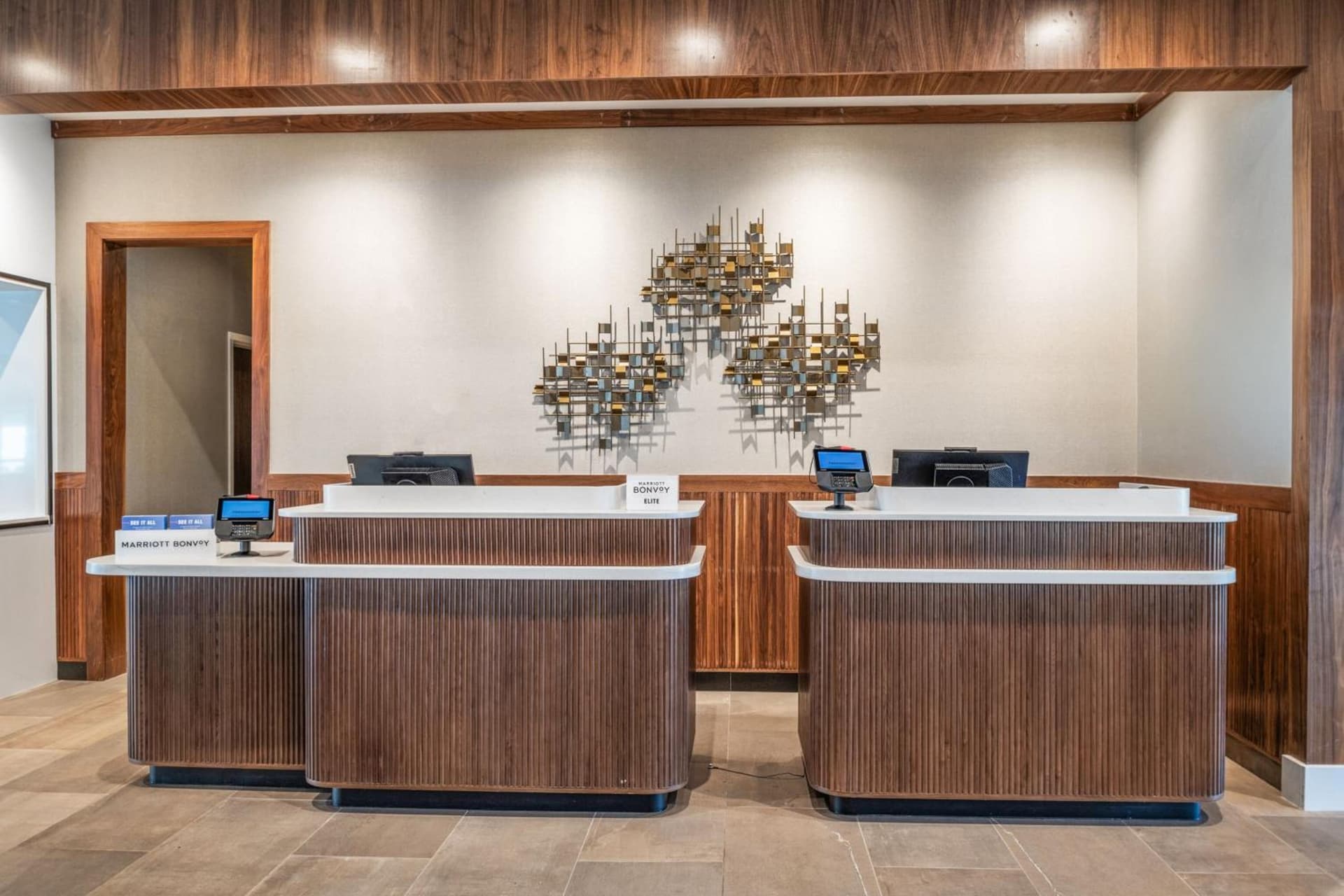 Courtyard by Marriott Modesto North interior in Modesto, CA — gallery photo 2
