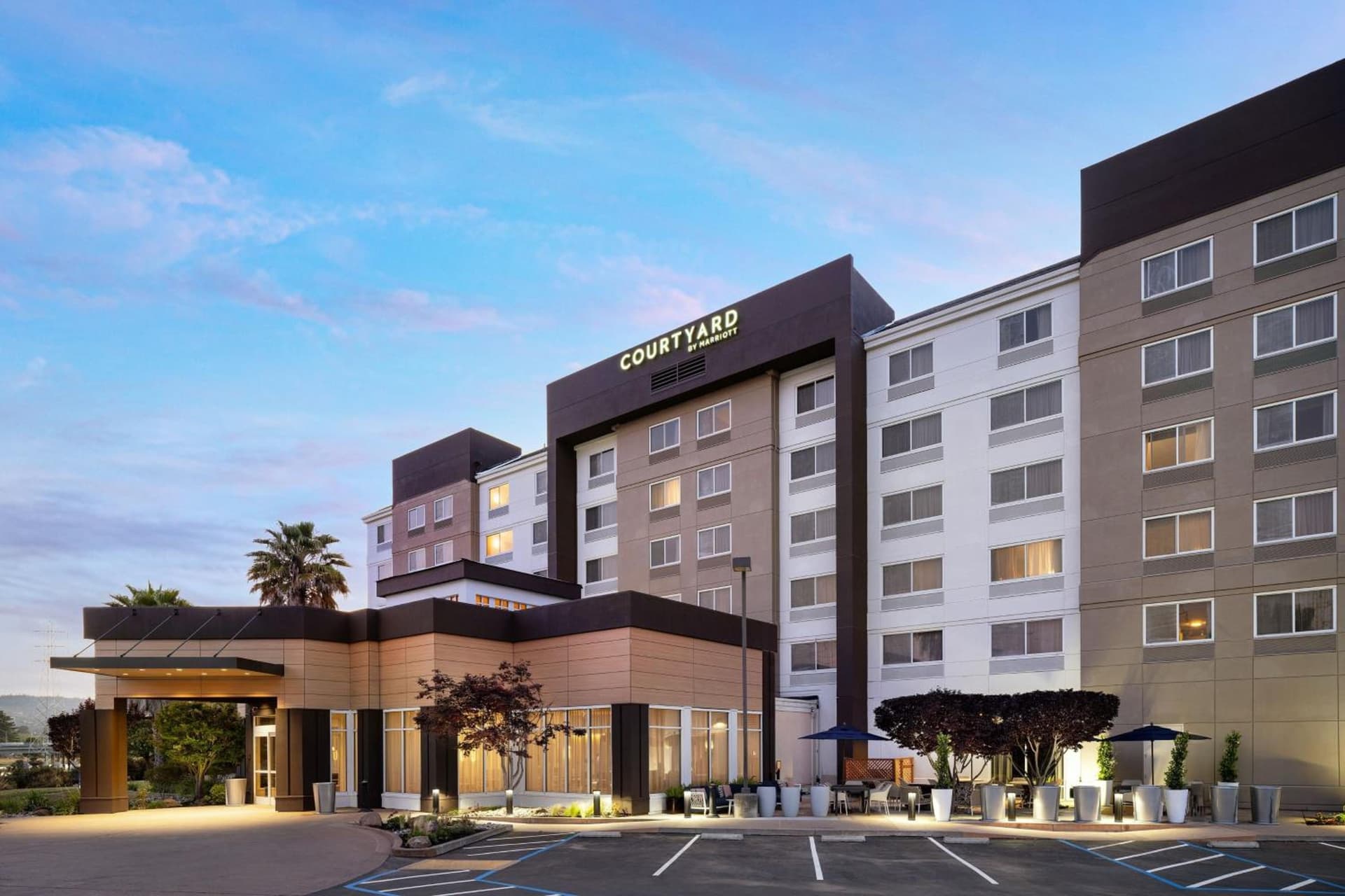 Courtyard San Francisco Airport Burlingame featured exterior or lobby in Burlingame, CA — similar hotel