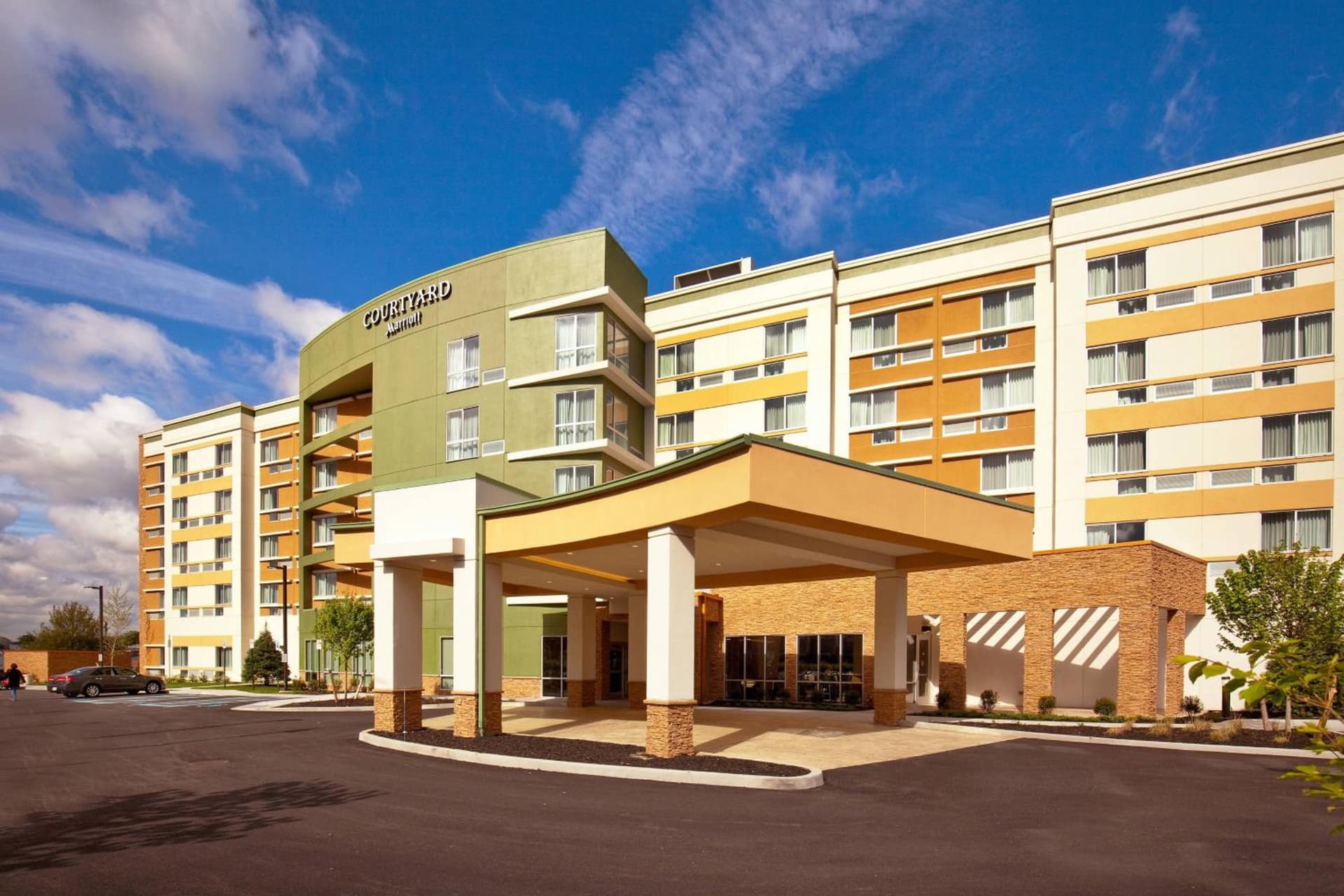 Courtyard by Marriott Yonkers Westchester County property views in Yonkers, NY — gallery photo 3
