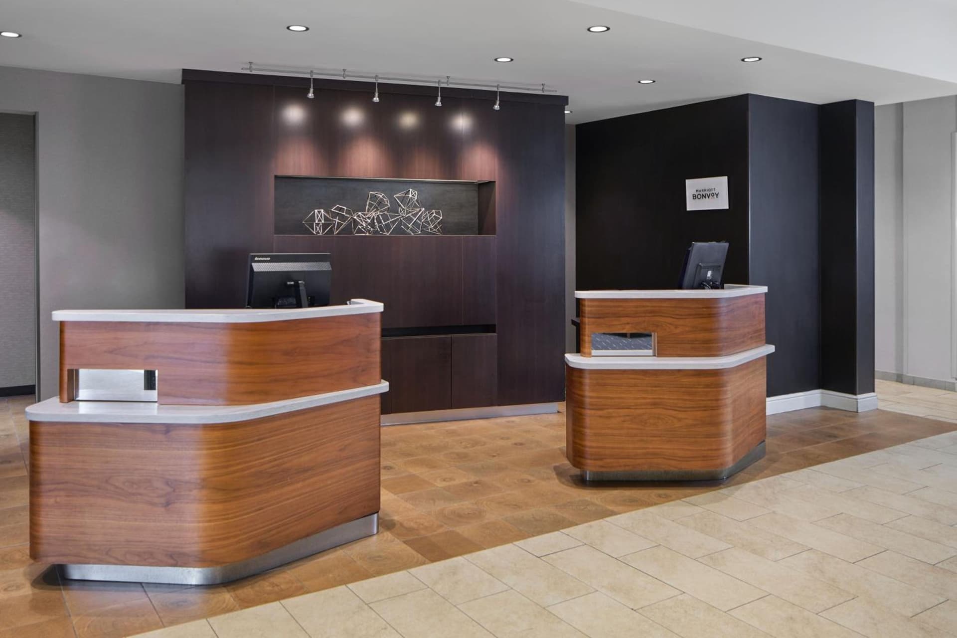 Courtyard by Marriott Atlanta NE/Duluth Sugarloaf interior in Duluth, GA — gallery photo 2