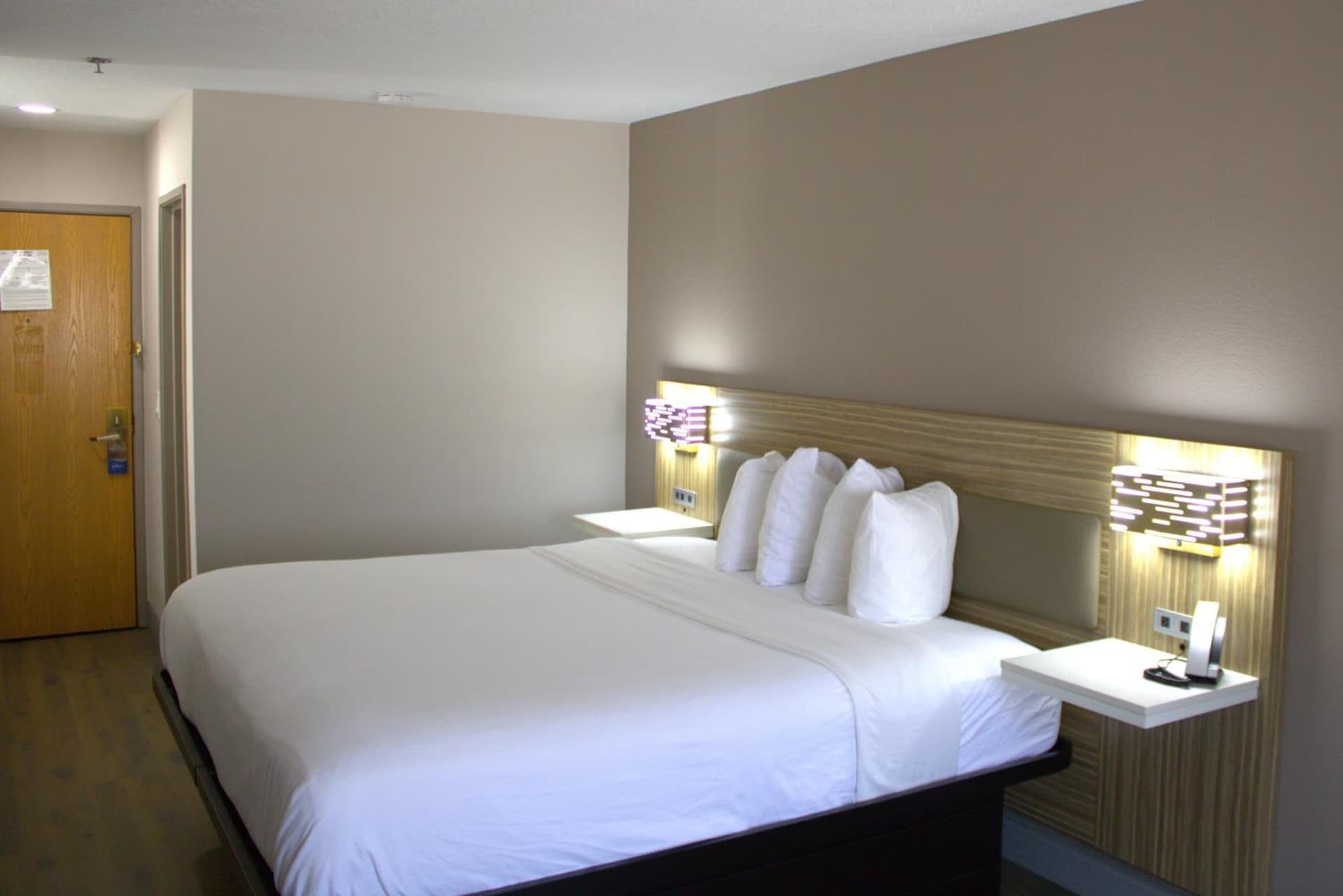 Baymont Inn & Suites San Marcos gallery photo in San Marcos, TX — image 9