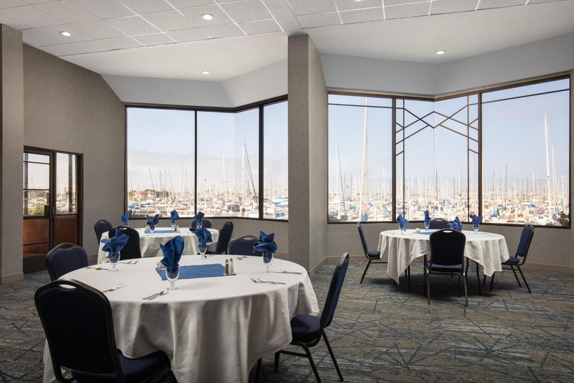 Holiday Inn Express Hotel & Suites Ventura Harbor by IHG gallery photo in Ventura, CA — image 18