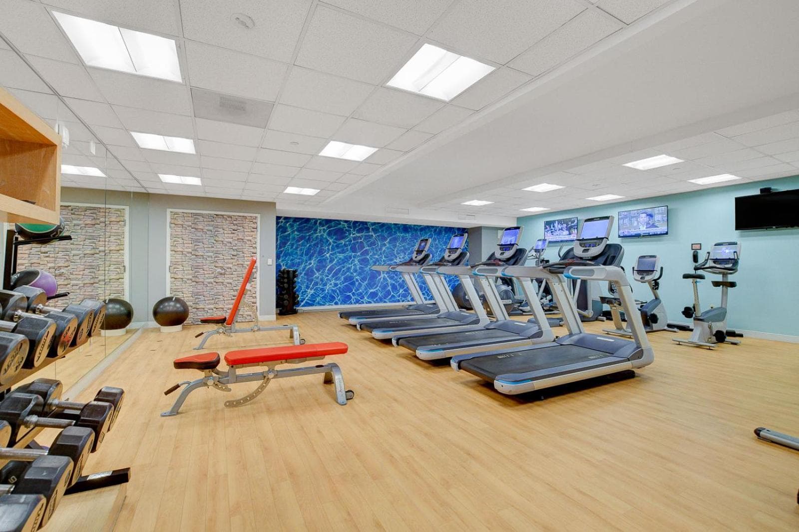 Diamond Suite at Platinum Hotel property views in Las Vegas, NV — gallery photo 3