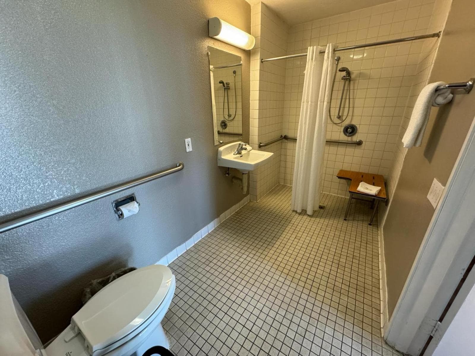 Motel 6-Ventura, CA - South gallery photo in Ventura, CA — image 42