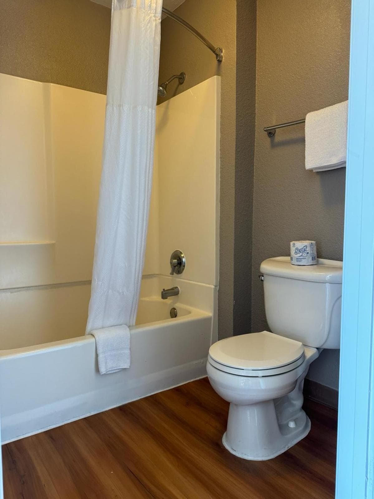 Motel 6-Ventura, CA - South gallery photo in Ventura, CA — image 14