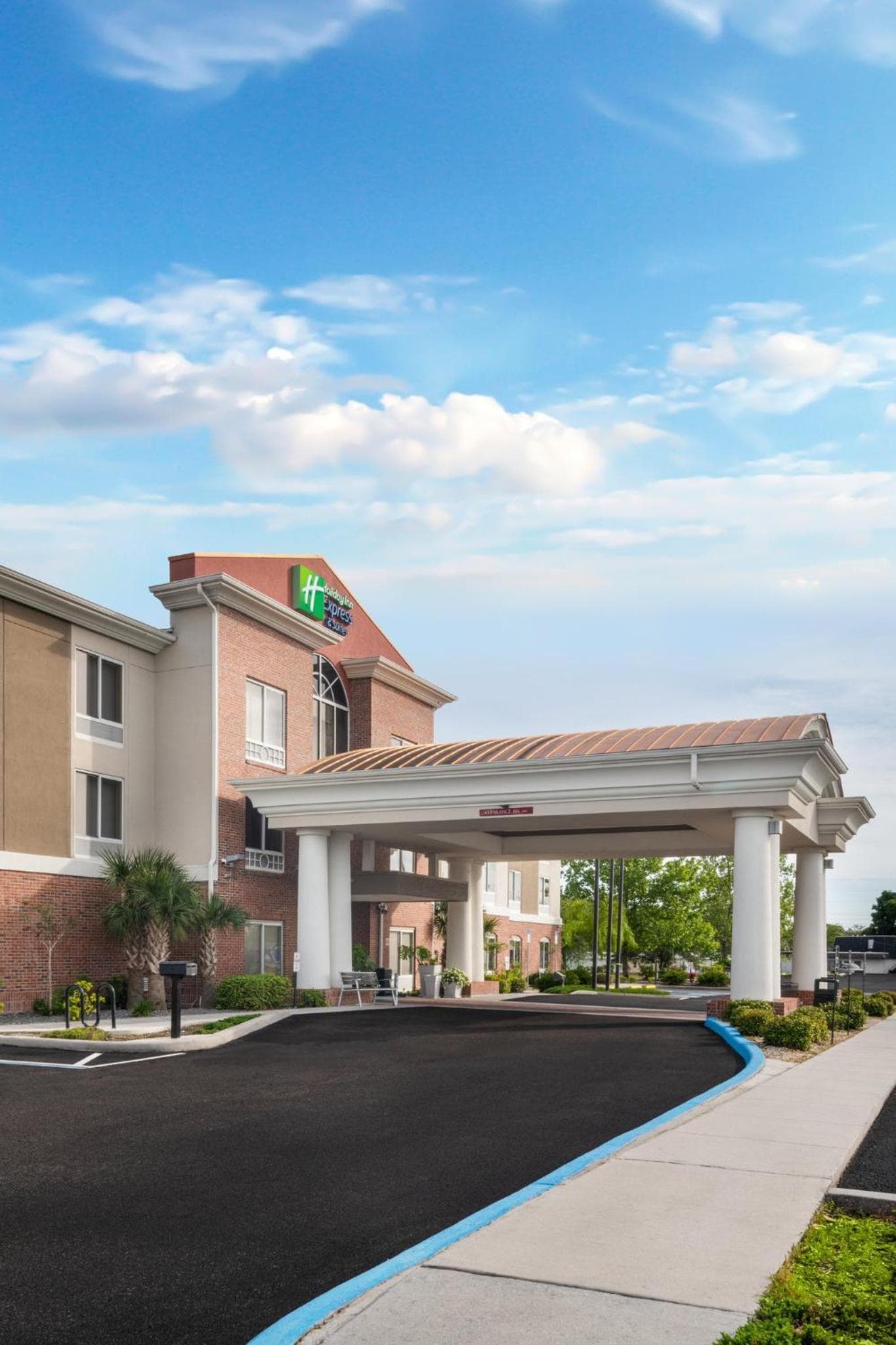 Holiday Inn Express & Suites Spring Hill by IHG gallery photo in Spring Hill, FL — image 26