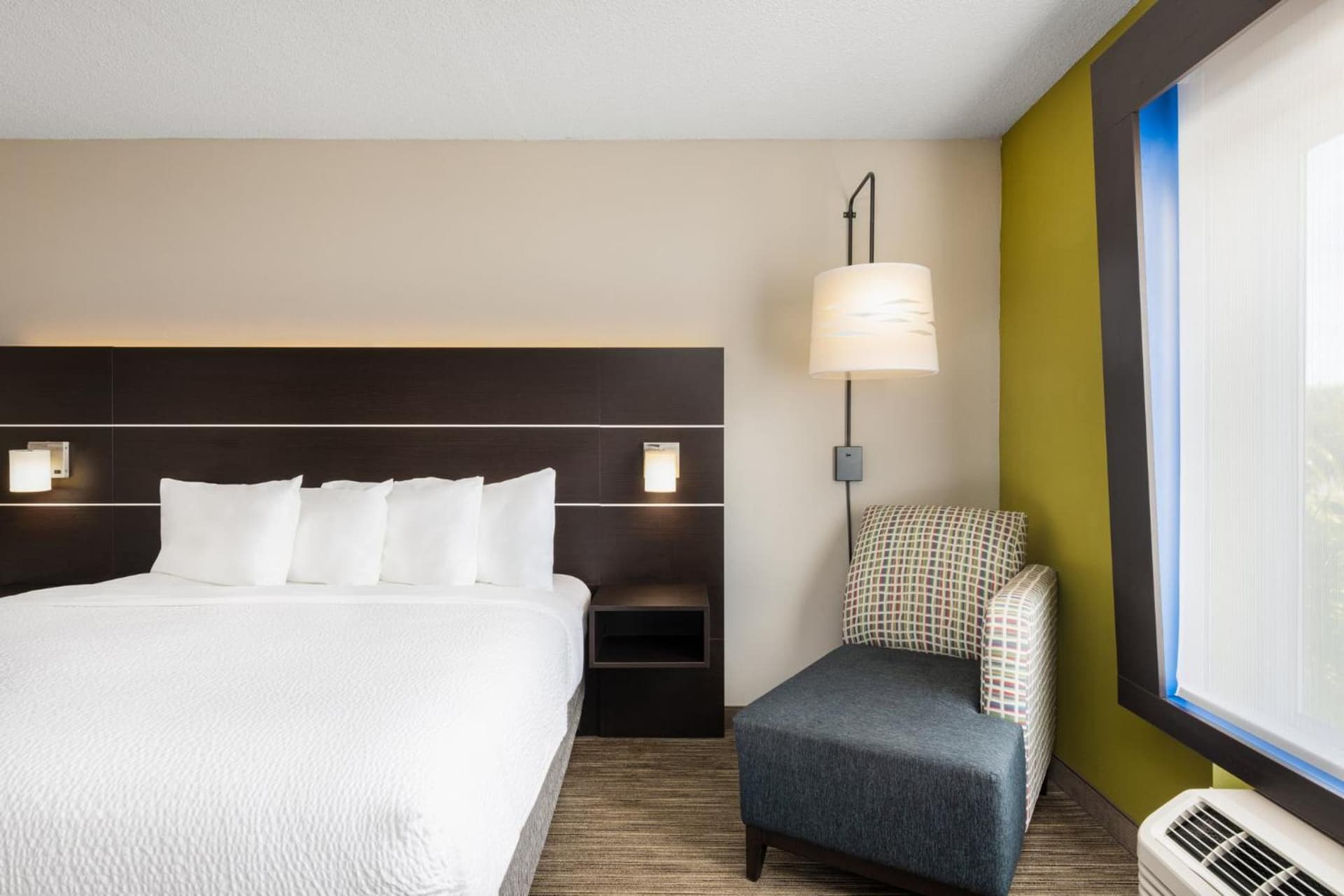 Holiday Inn Express & Suites Spring Hill by IHG gallery photo in Spring Hill, FL — image 64