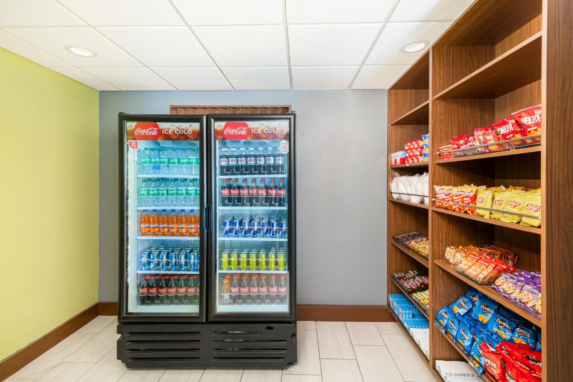 Holiday Inn Express & Suites Spring Hill by IHG gallery photo in Spring Hill, FL — image 63