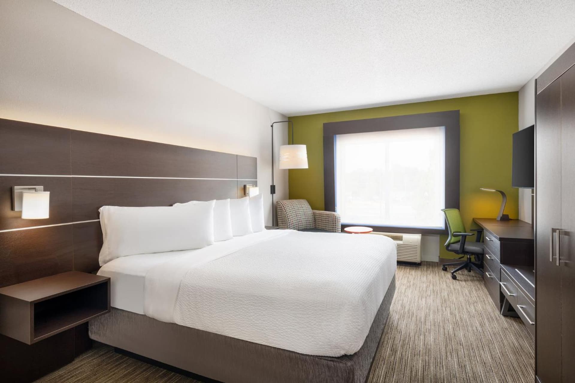 Holiday Inn Express & Suites Spring Hill by IHG gallery photo in Spring Hill, FL — image 7
