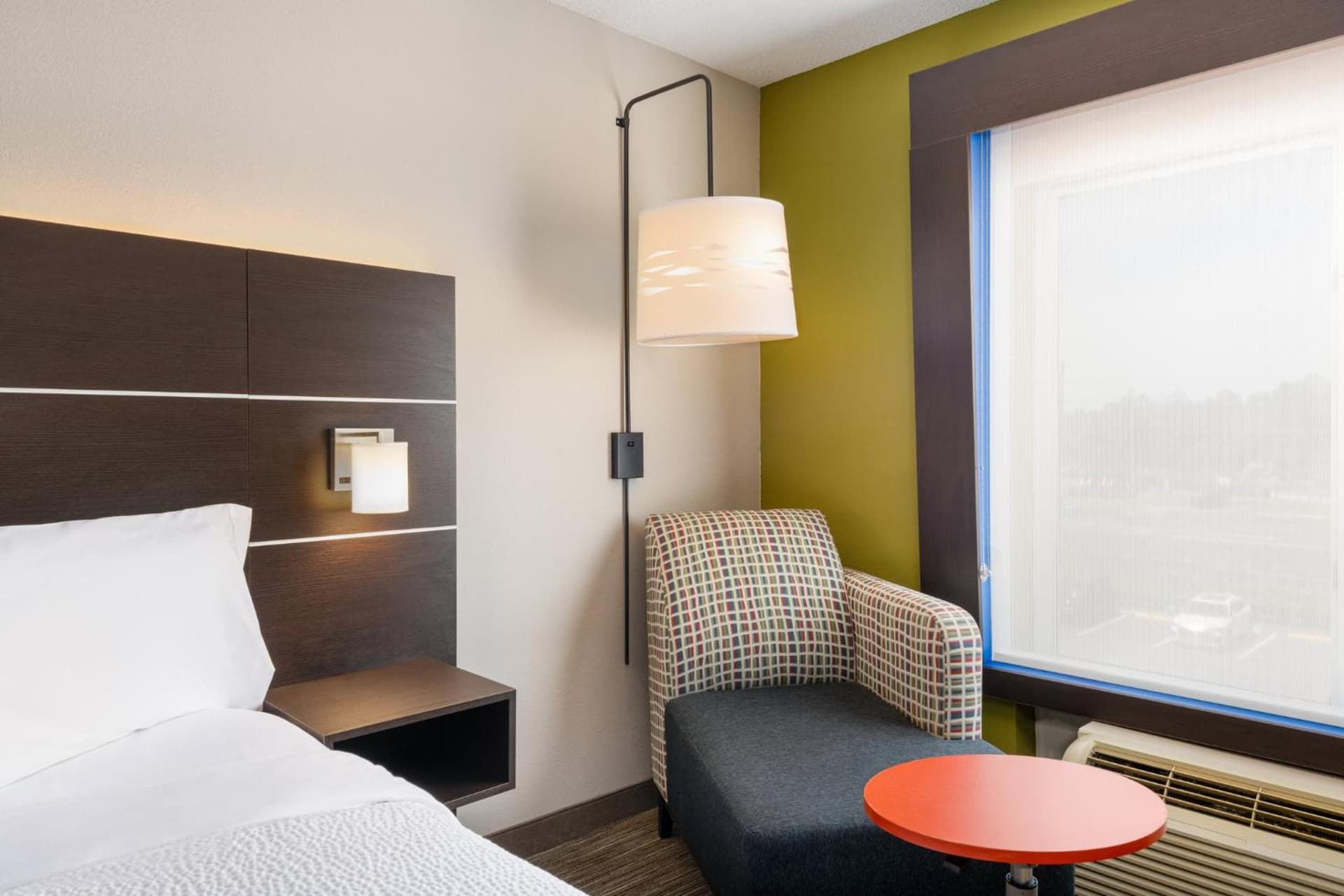 Holiday Inn Express & Suites Spring Hill by IHG gallery photo in Spring Hill, FL — image 37