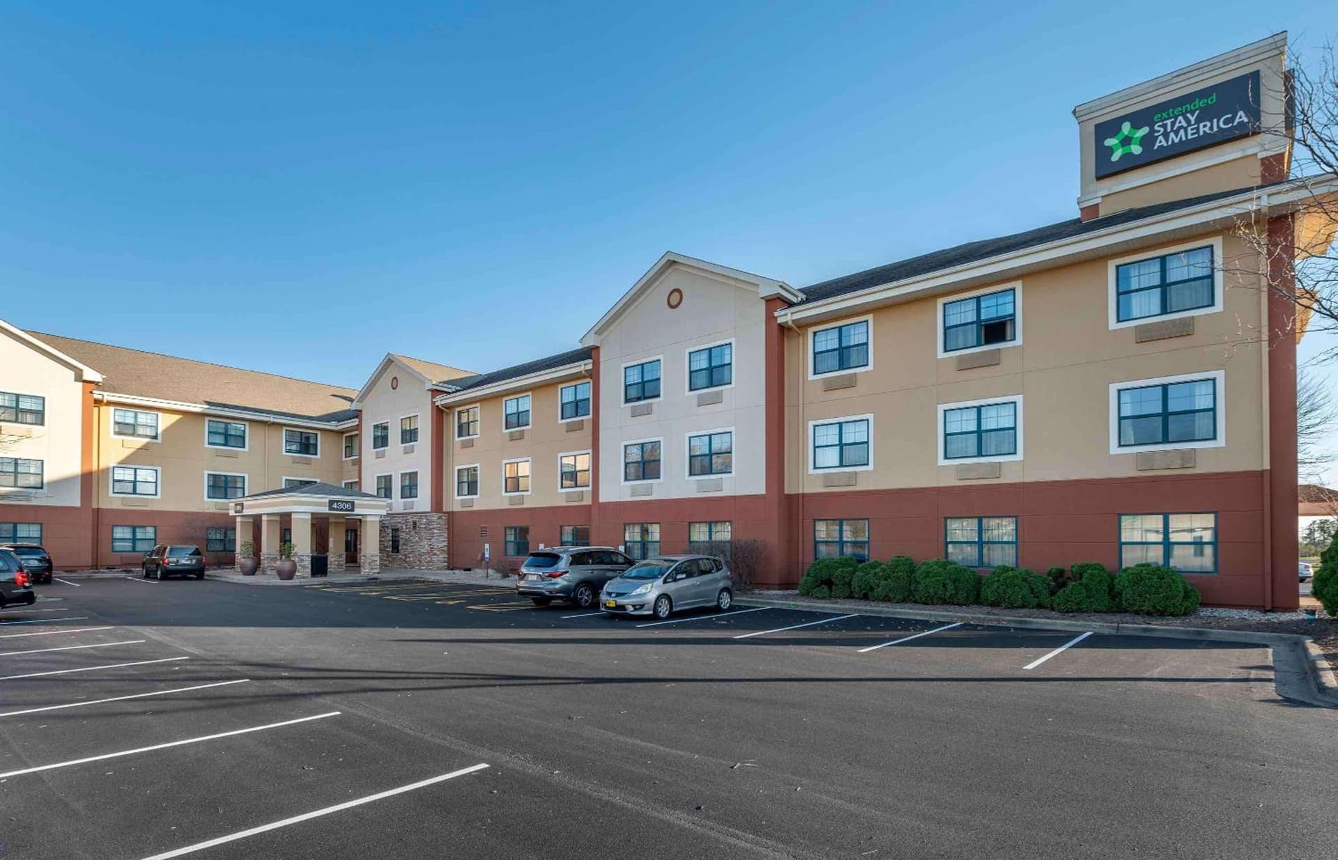 Extended Stay America Select Suites - Peoria - North featured exterior or lobby in Peoria, IL — similar hotel