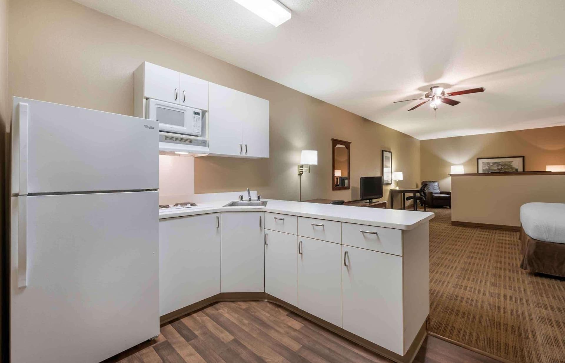 Extended Stay America Select Suites - Peoria - North gallery photo in Peoria, IL — image 28