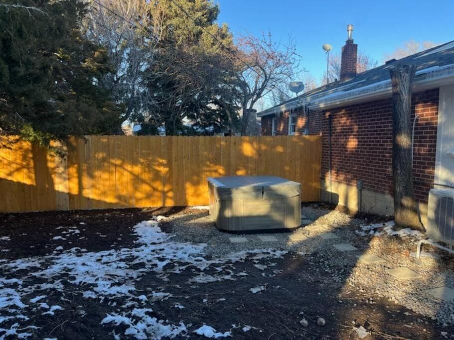 USU Logan Cyn Retreat With Hot Tub interior in Logan, UT — gallery photo 2
