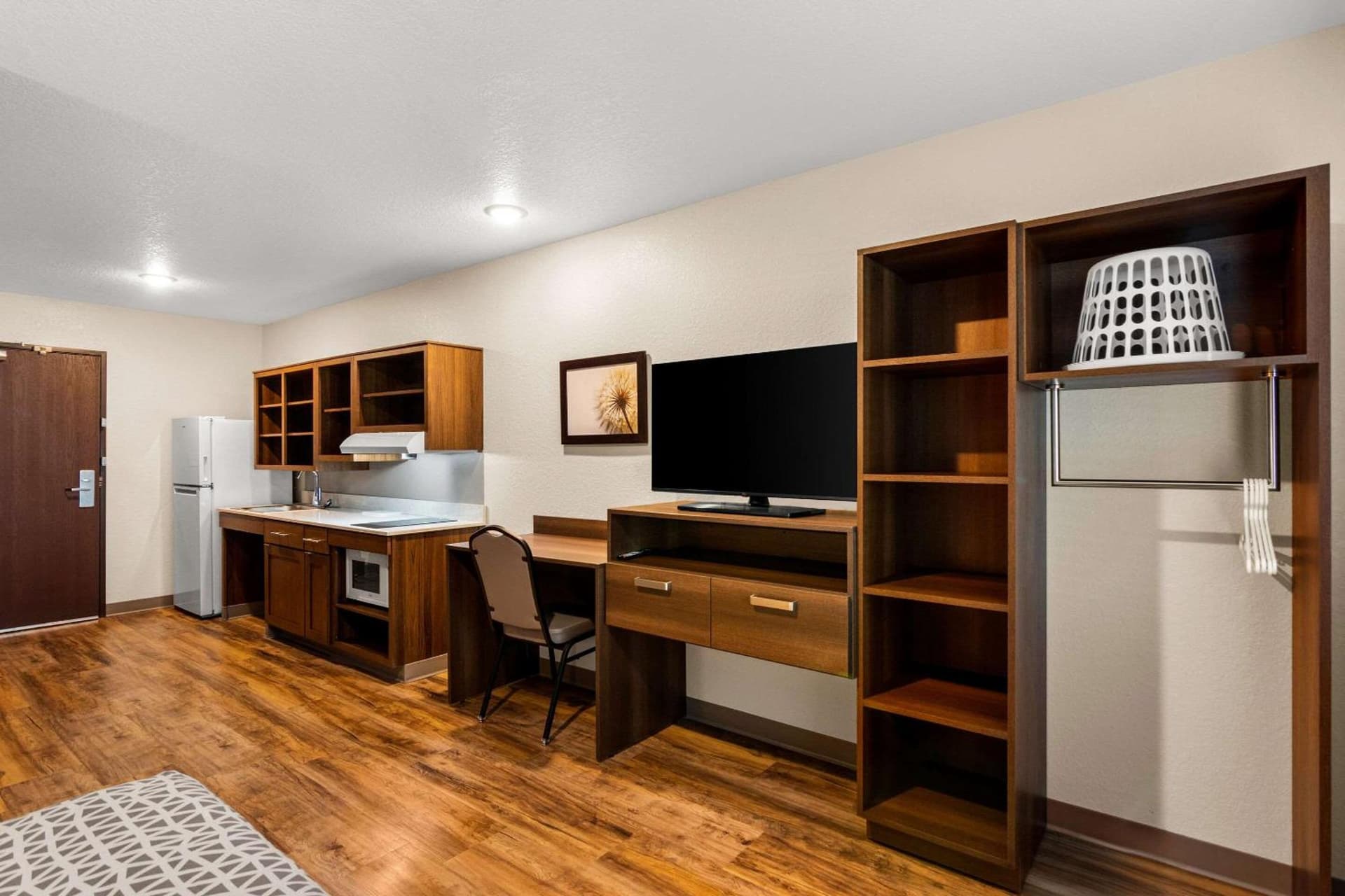 WoodSpring Suites Port St Lucie gallery photo in Port Saint Lucie, FL — image 6