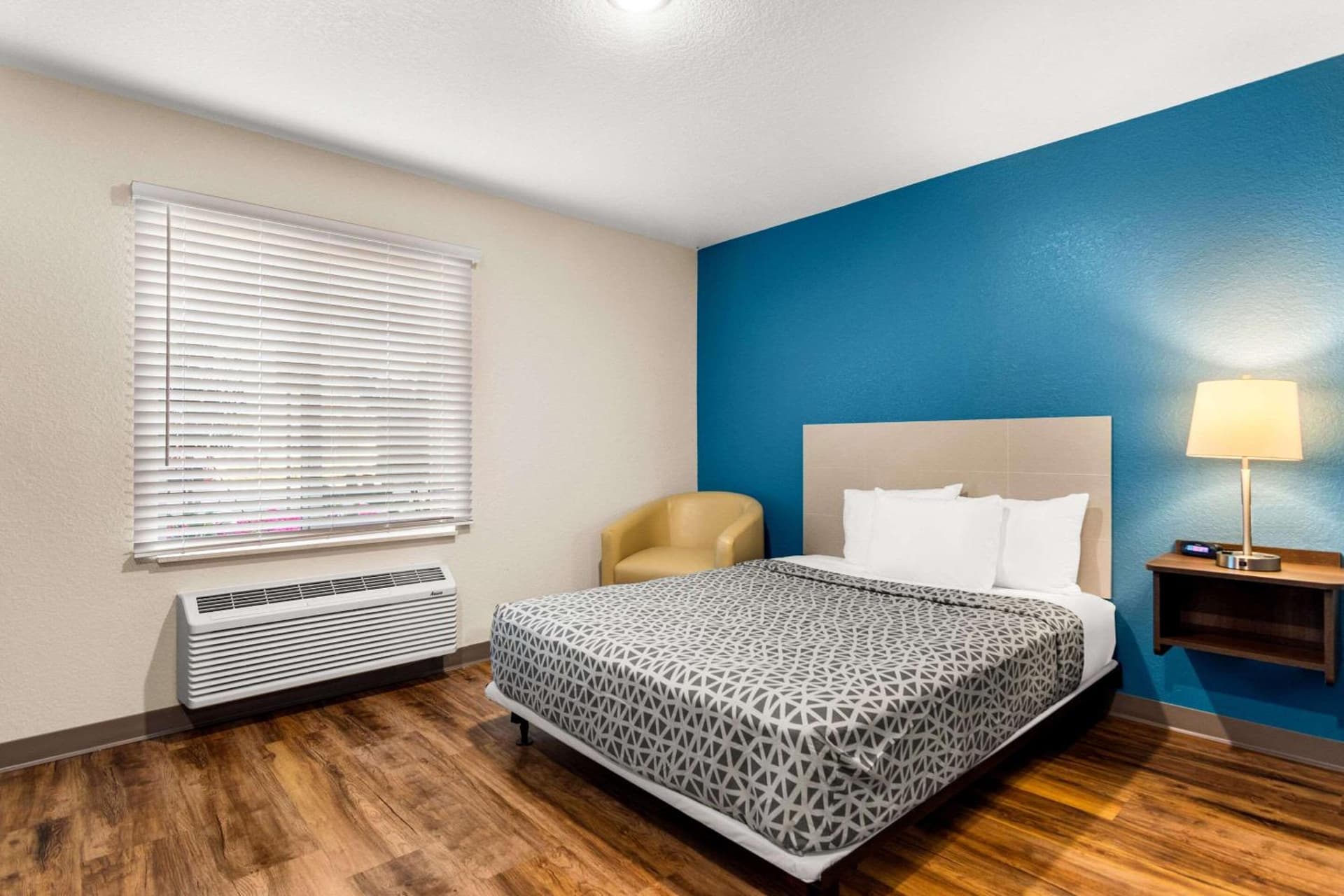 WoodSpring Suites Port St Lucie gallery photo in Port Saint Lucie, FL — image 9